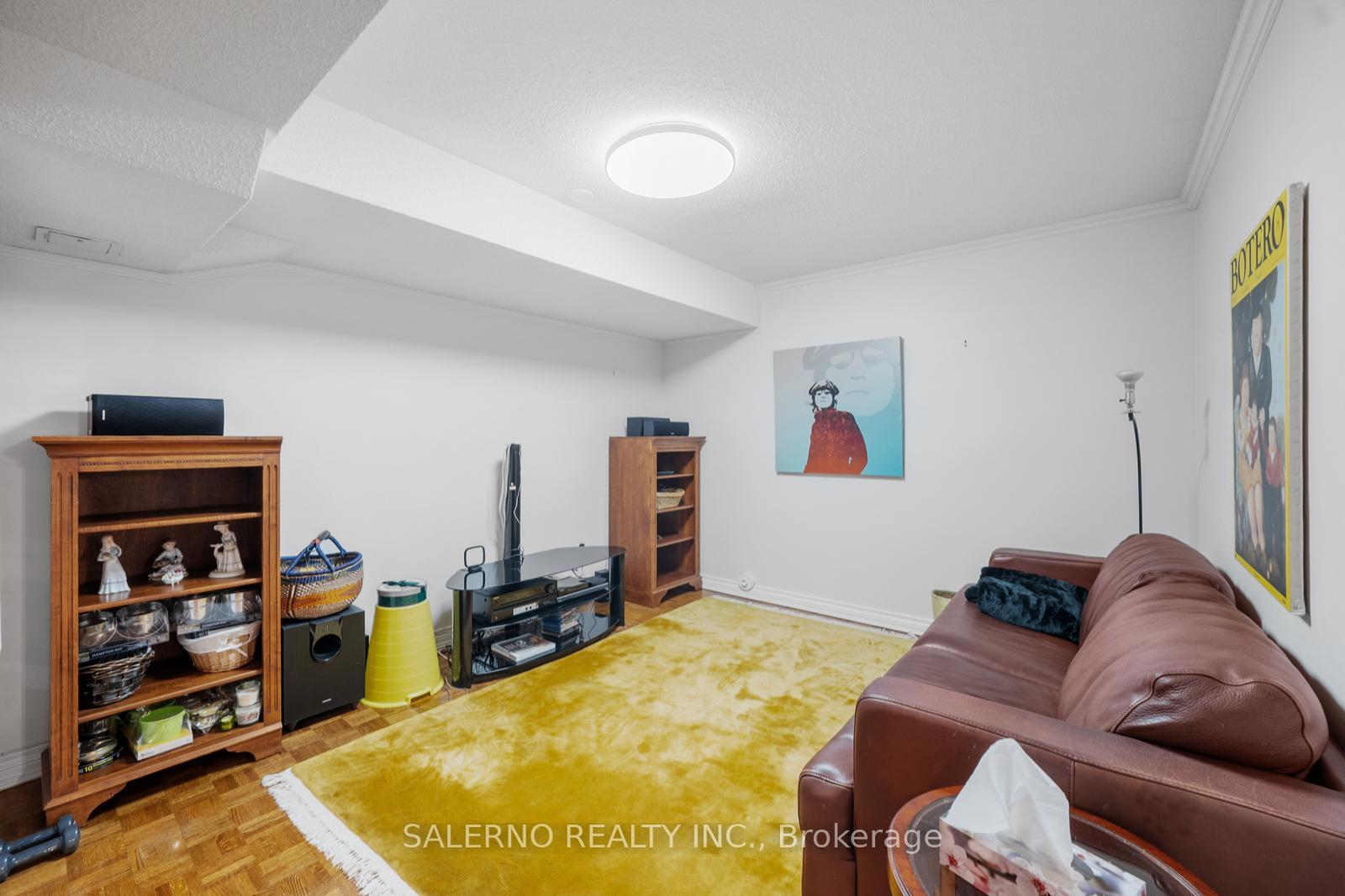 Photo 37 of 32 Donna Mae Crescent, Vaughan, Crestwood-Springfarm-Yorkhill — HOMEH