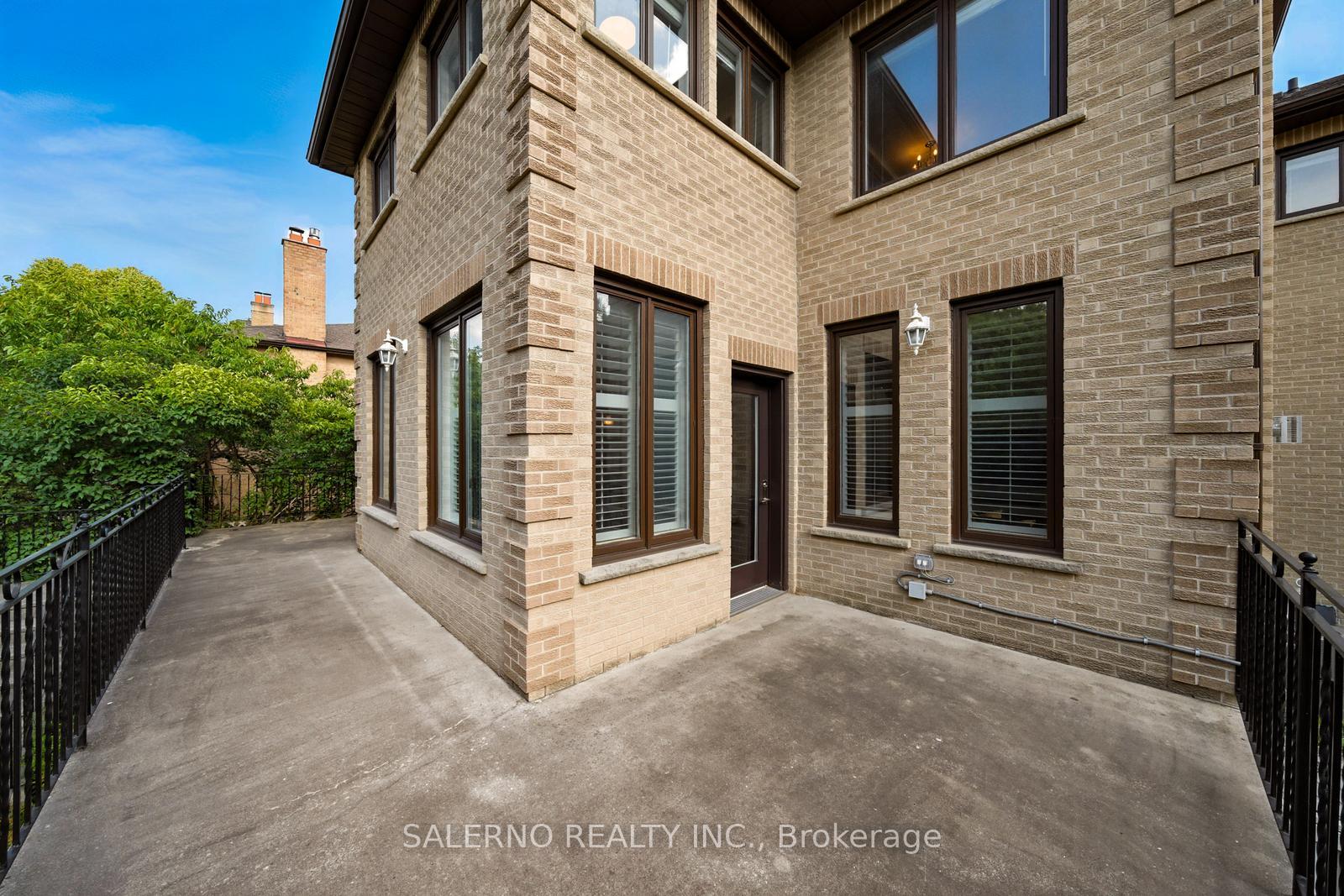 Photo 41 of 32 Donna Mae Crescent, Vaughan, Crestwood-Springfarm-Yorkhill — HOMEH