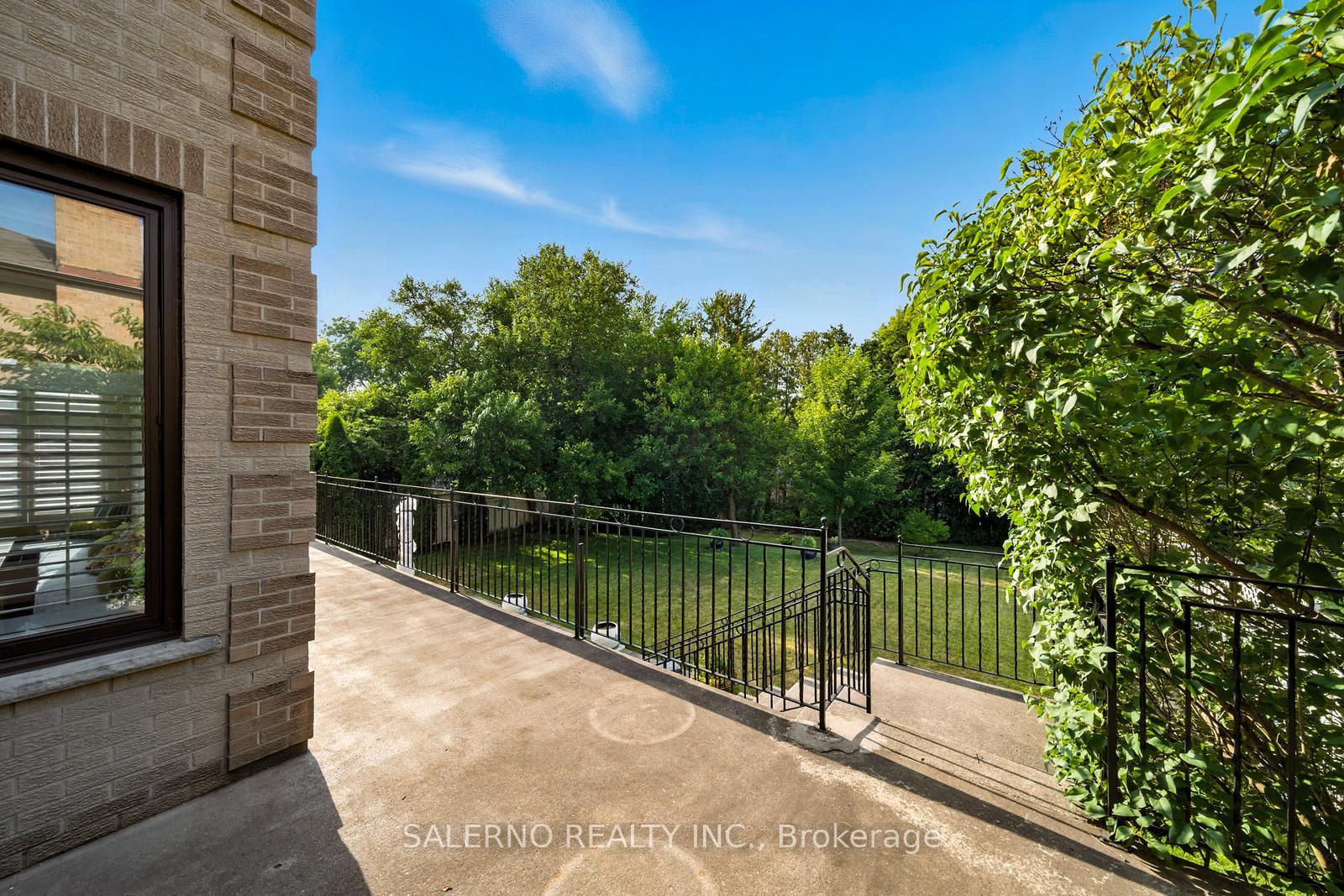 Photo 42 of 32 Donna Mae Crescent, Vaughan, Crestwood-Springfarm-Yorkhill — HOMEH