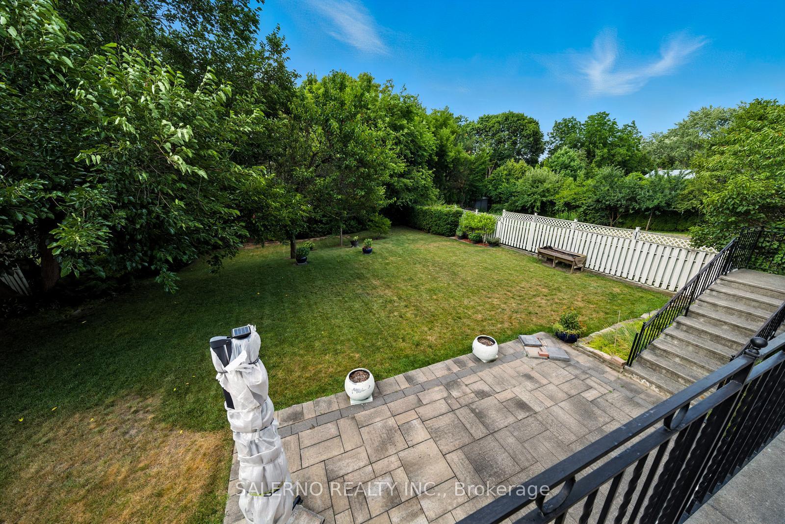Photo 43 of 32 Donna Mae Crescent, Vaughan, Crestwood-Springfarm-Yorkhill — HOMEH