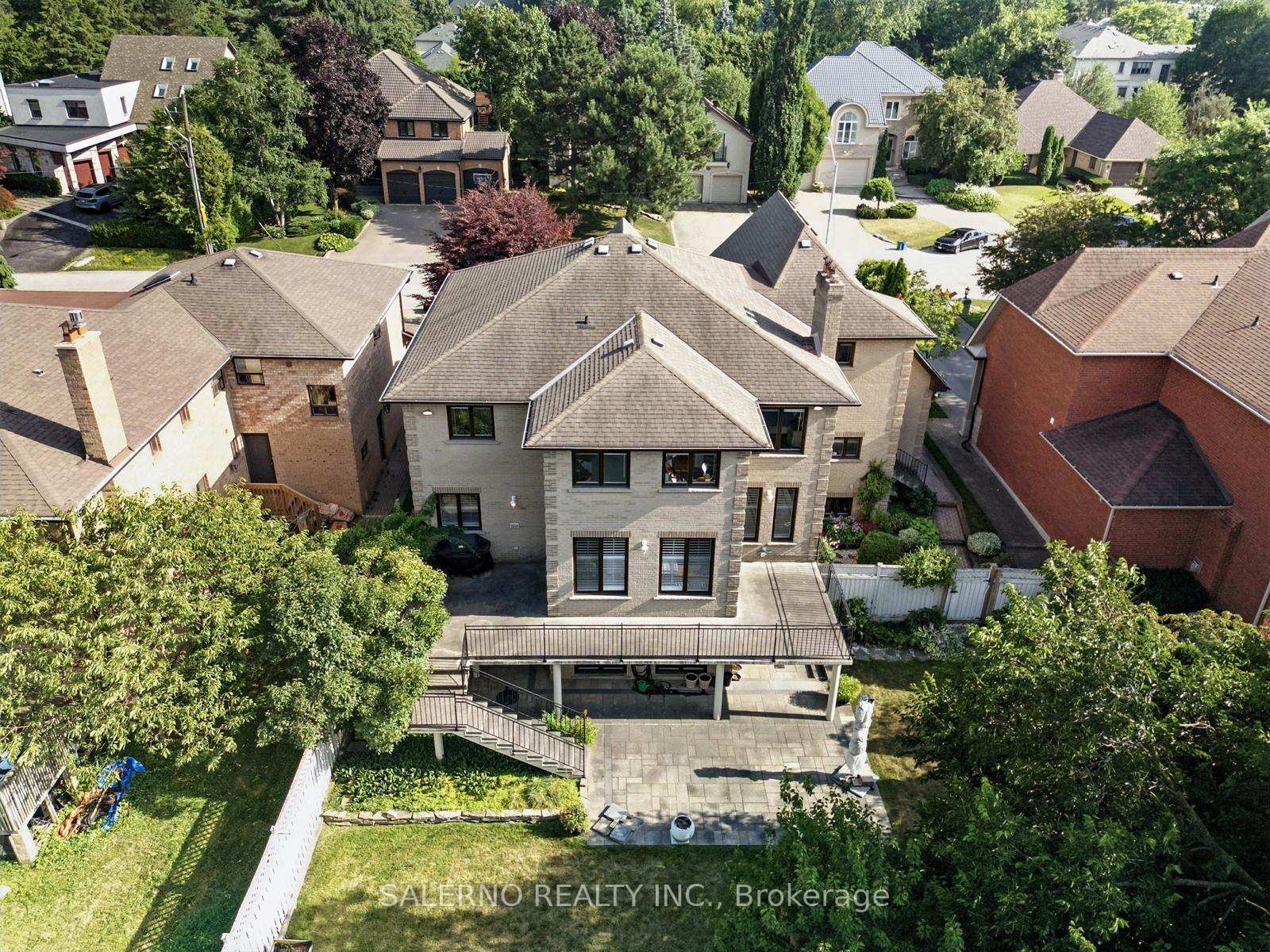 Photo 48 of 32 Donna Mae Crescent, Vaughan, Crestwood-Springfarm-Yorkhill — HOMEH