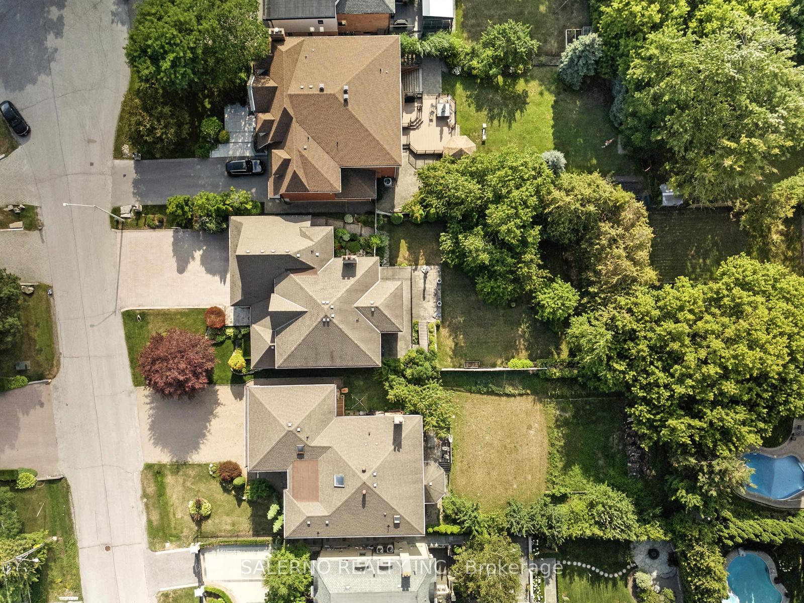 Photo 49 of 32 Donna Mae Crescent, Vaughan, Crestwood-Springfarm-Yorkhill — HOMEH