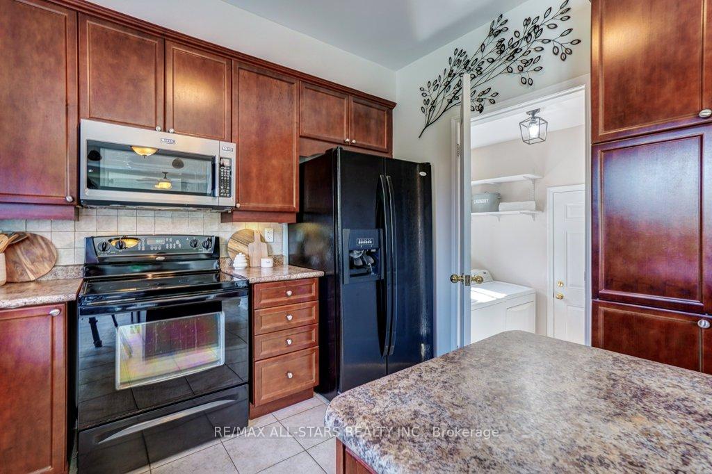 Photo 14 of 54 Cosmos Avenue, Uxbridge — HOMEH