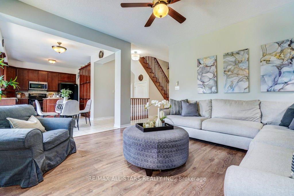 Photo 16 of 54 Cosmos Avenue, Uxbridge — HOMEH