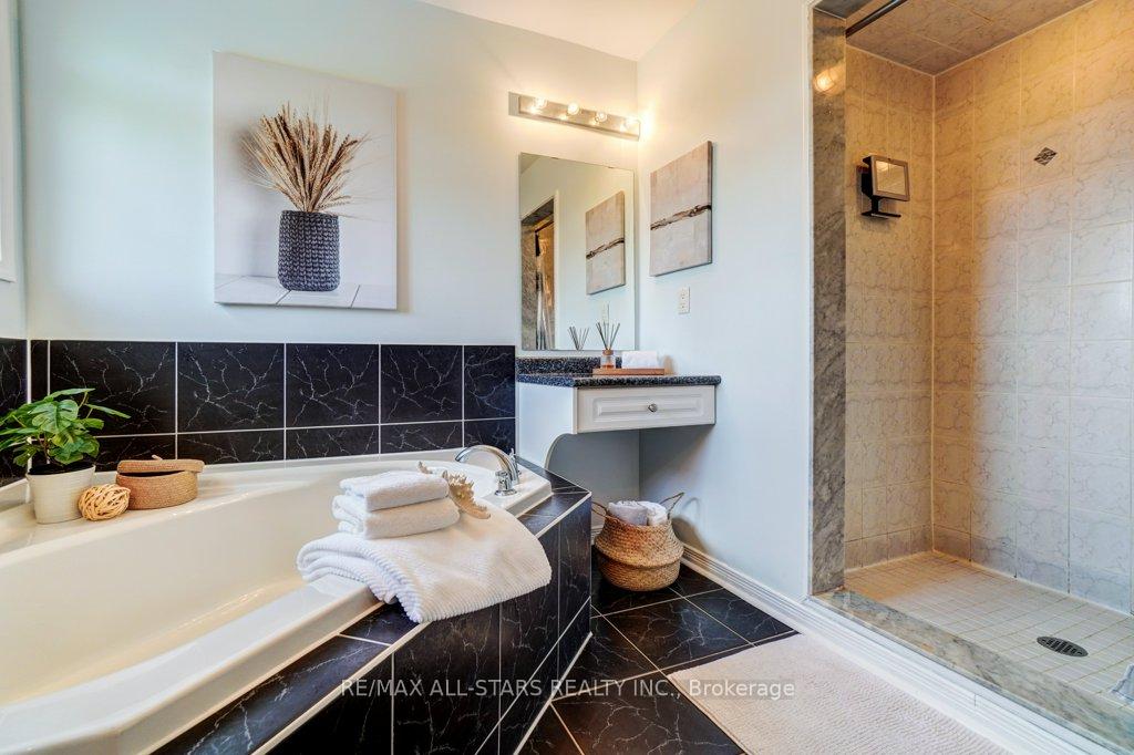 Photo 22 of 54 Cosmos Avenue, Uxbridge — HOMEH