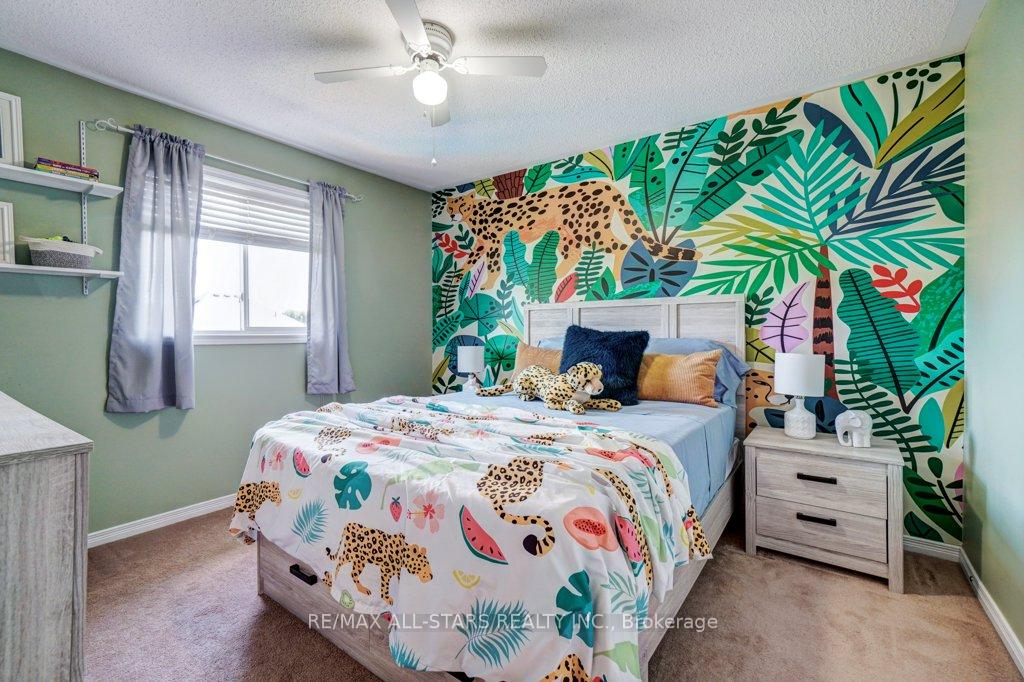 Photo 23 of 54 Cosmos Avenue, Uxbridge — HOMEH