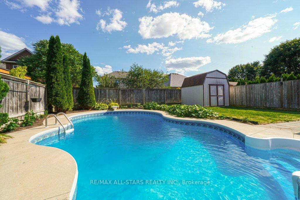 Photo 40 of 54 Cosmos Avenue, Uxbridge — HOMEH