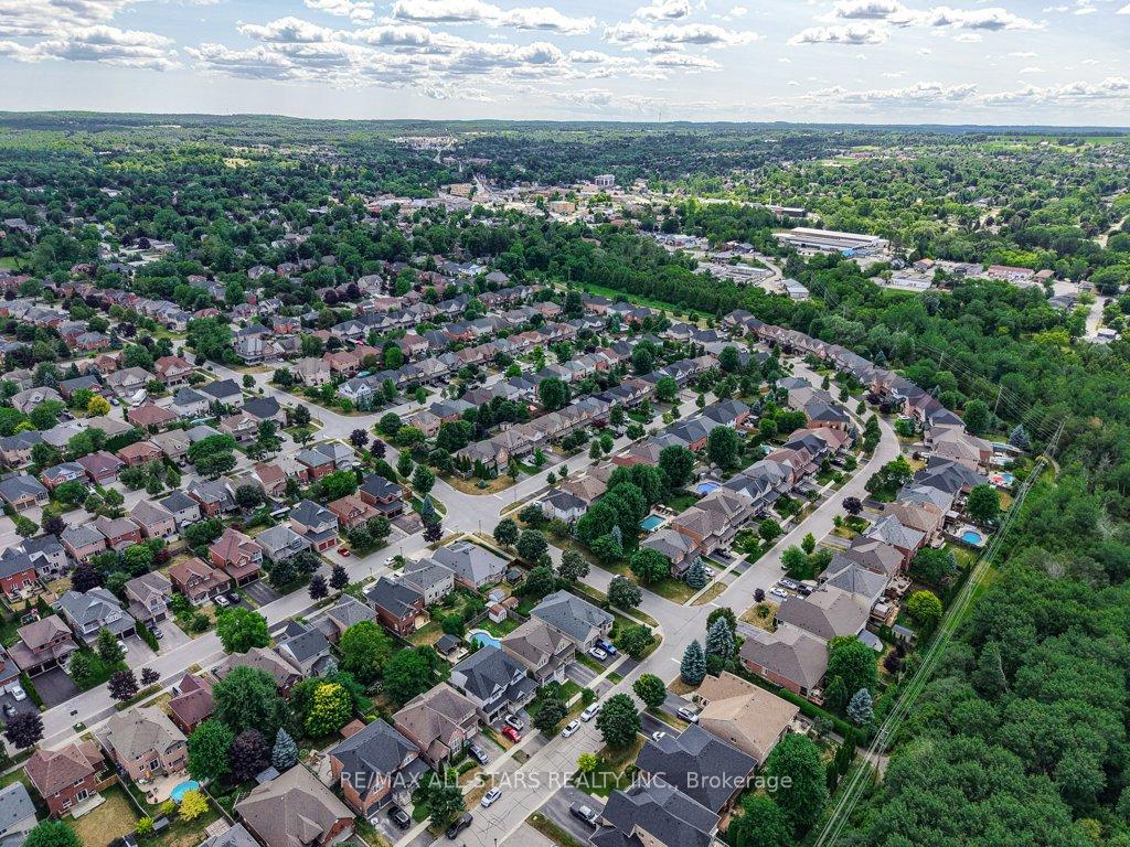 Photo 50 of 54 Cosmos Avenue, Uxbridge — HOMEH