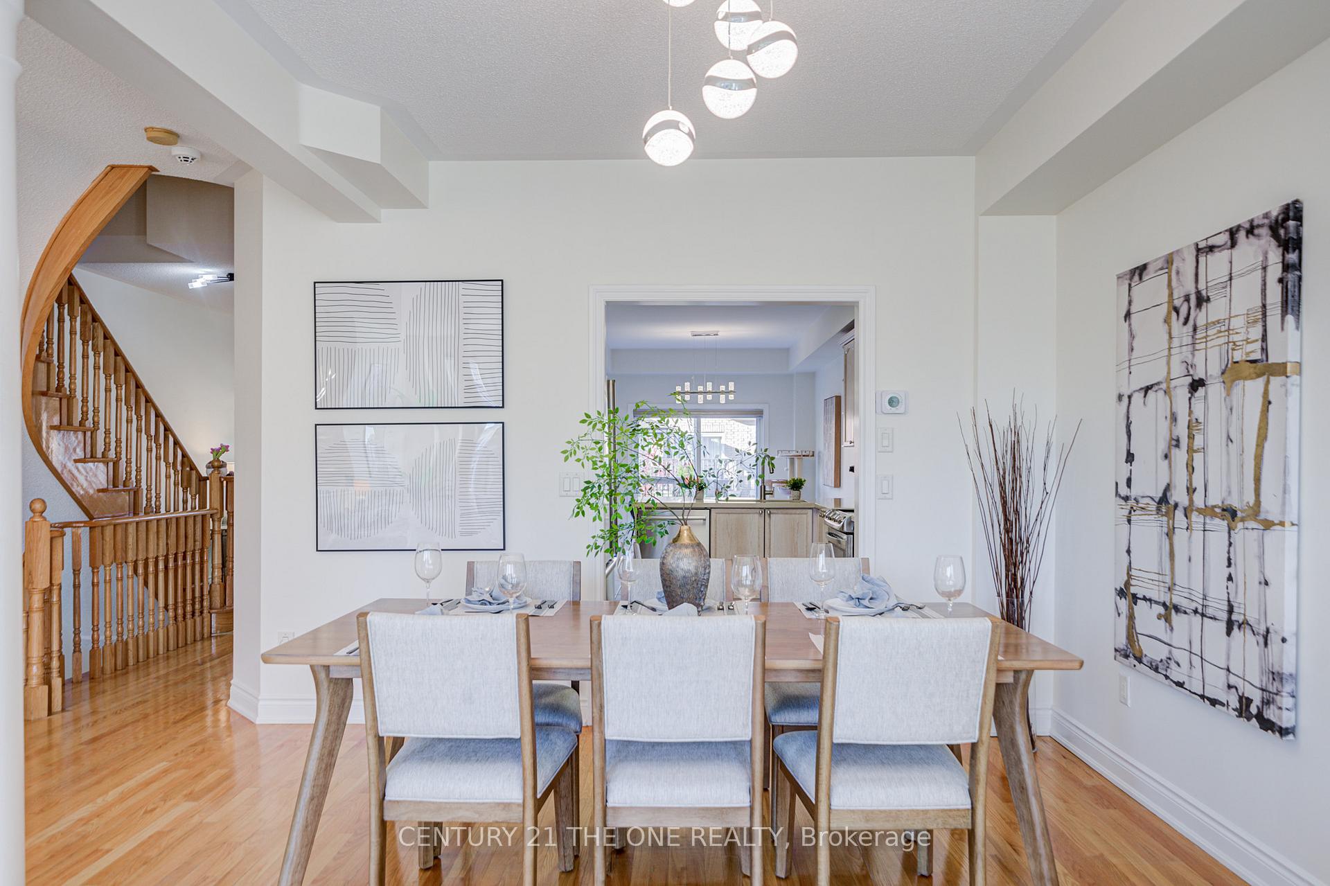 Photo 6 of 46 Mistywood Crescent, Vaughan, Patterson — HOMEH