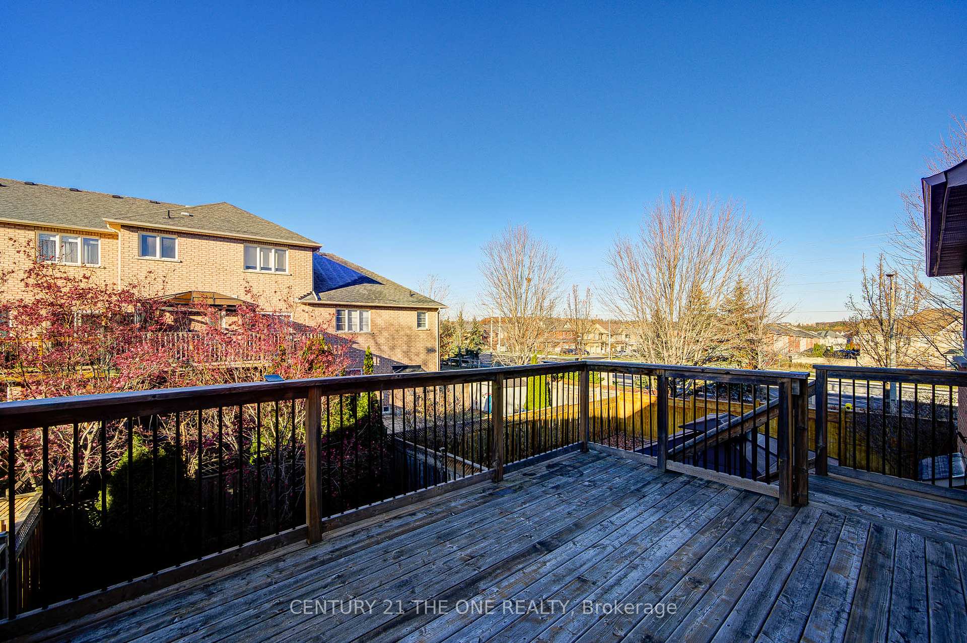 Photo 26 of 46 Mistywood Crescent, Vaughan, Patterson — HOMEH