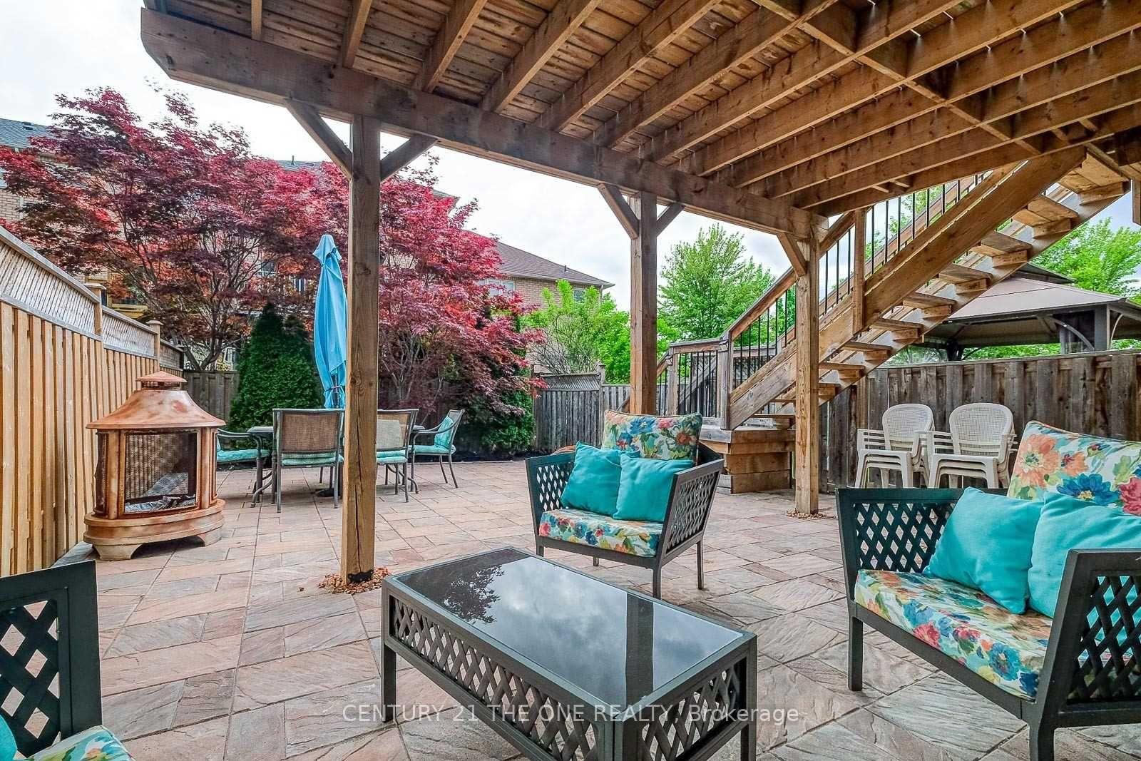 Photo 28 of 46 Mistywood Crescent, Vaughan, Patterson — HOMEH