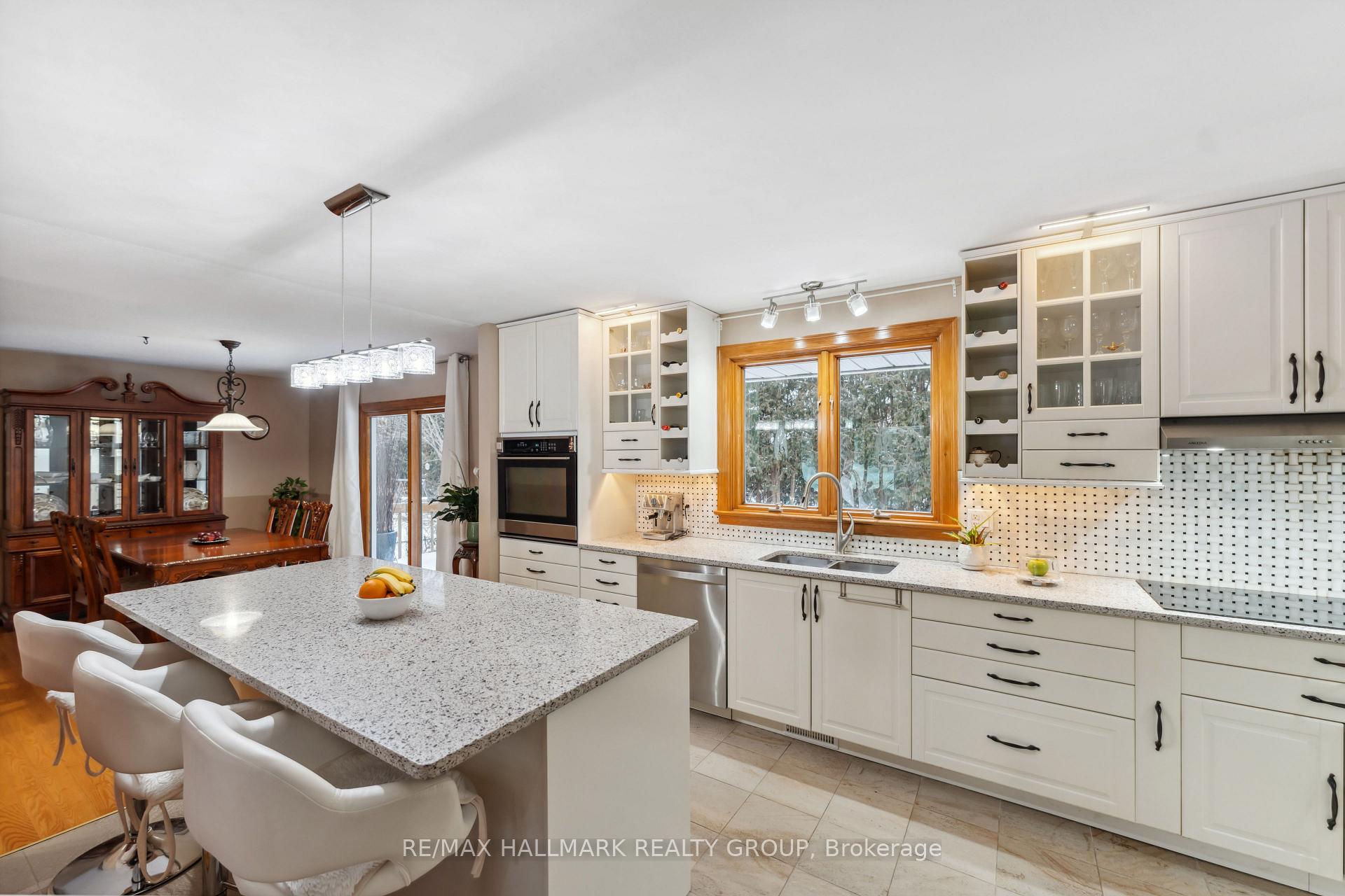 Photo 6 of 619 Clancy Street, Ottawa, Beacon Hill North — HOMEH