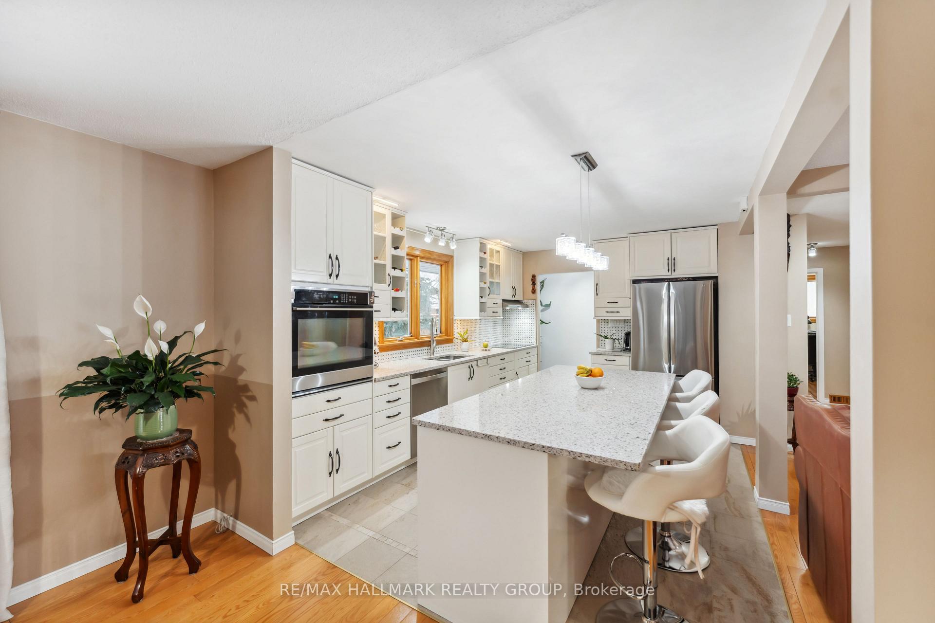 Photo 7 of 619 Clancy Street, Ottawa, Beacon Hill North — HOMEH