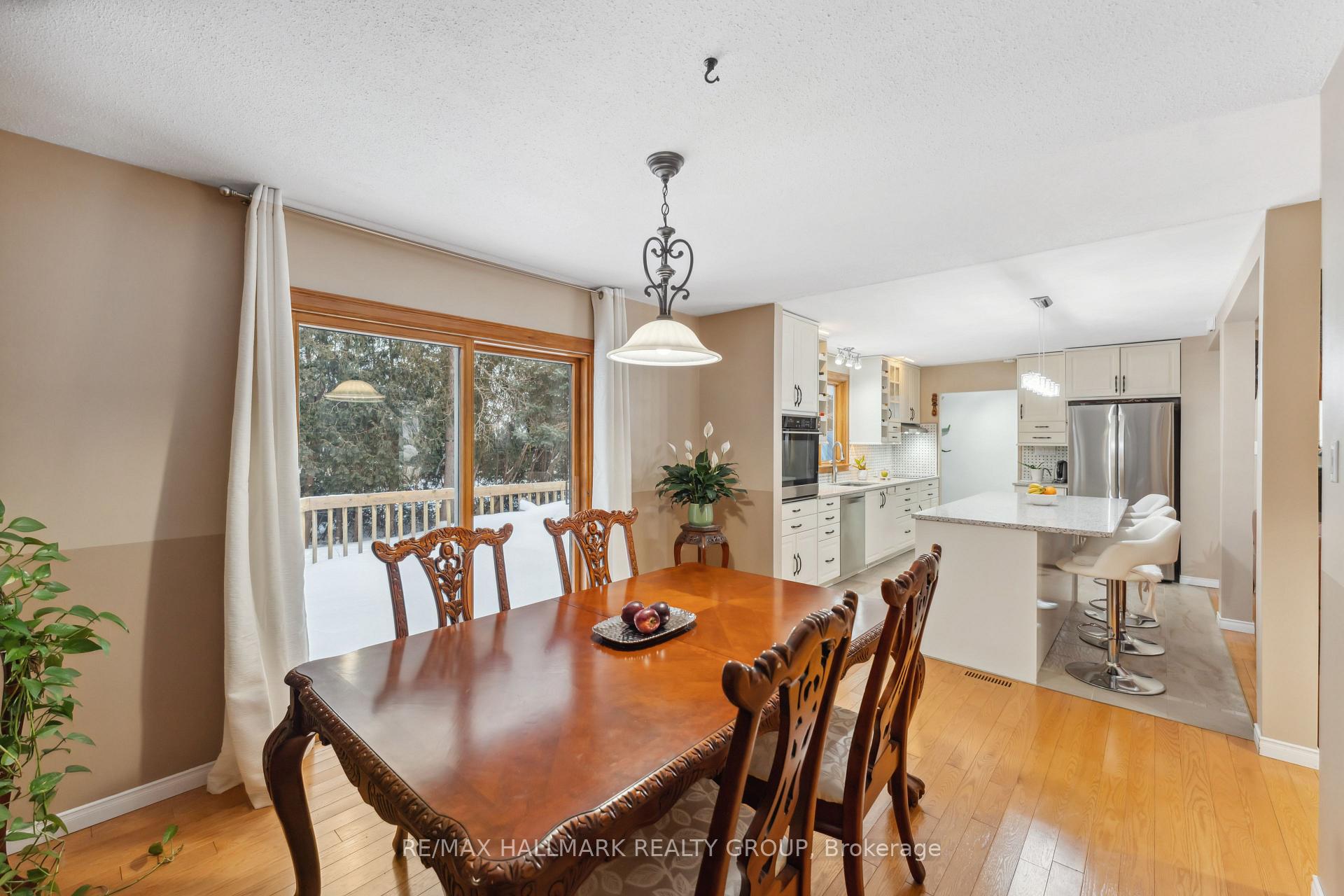 Photo 11 of 619 Clancy Street, Ottawa, Beacon Hill North — HOMEH