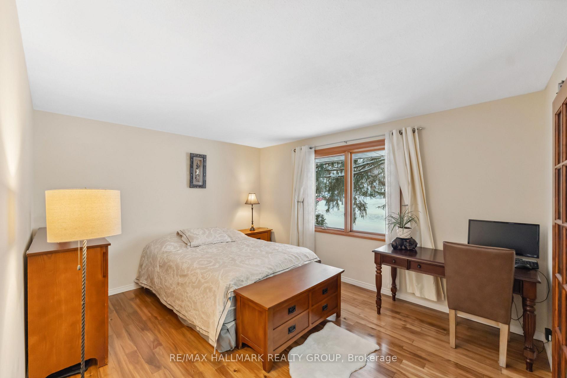 Photo 13 of 619 Clancy Street, Ottawa, Beacon Hill North — HOMEH