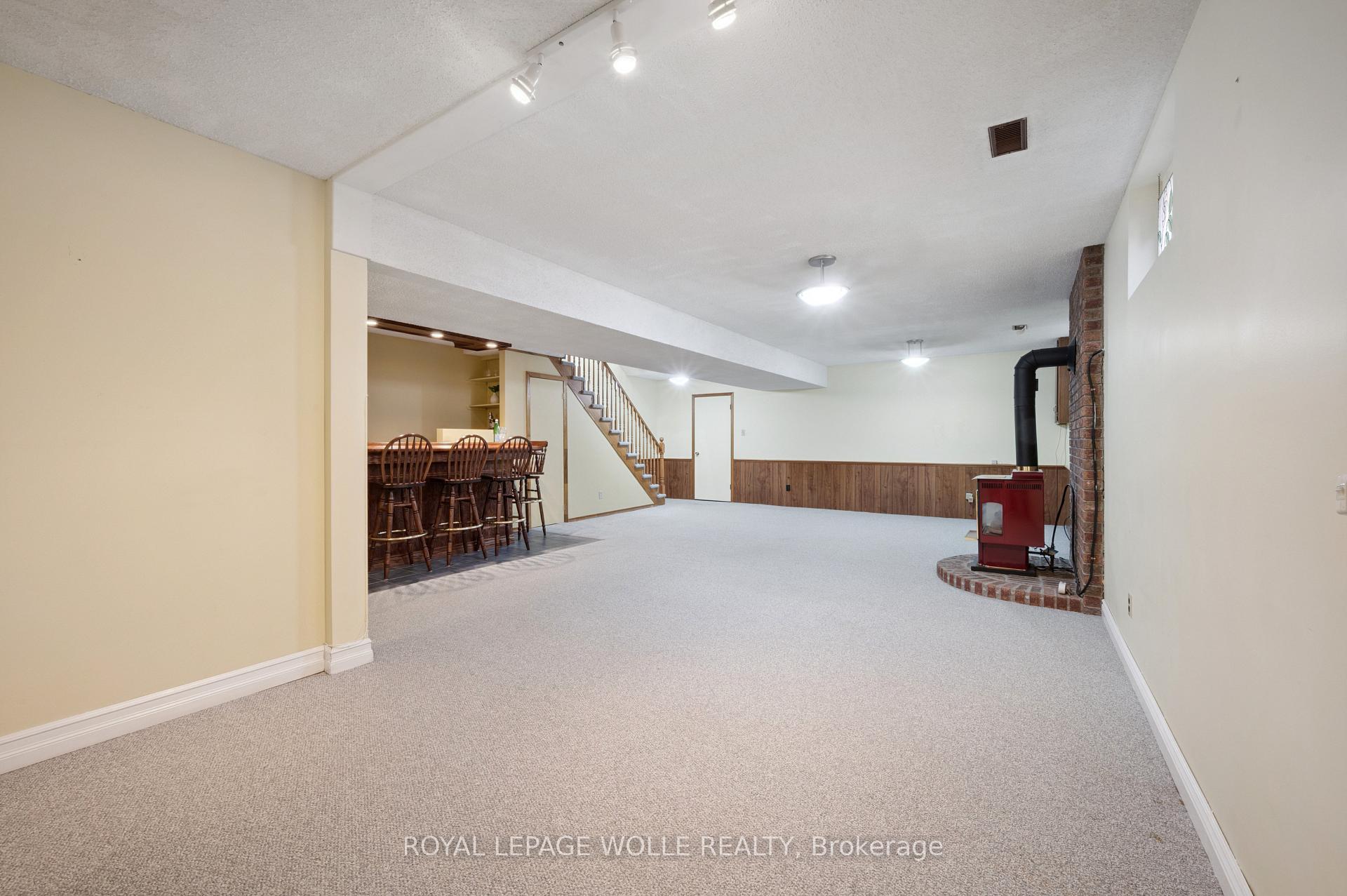 Photo 23 of 319 Conservation Drive, Waterloo — HOMEH
