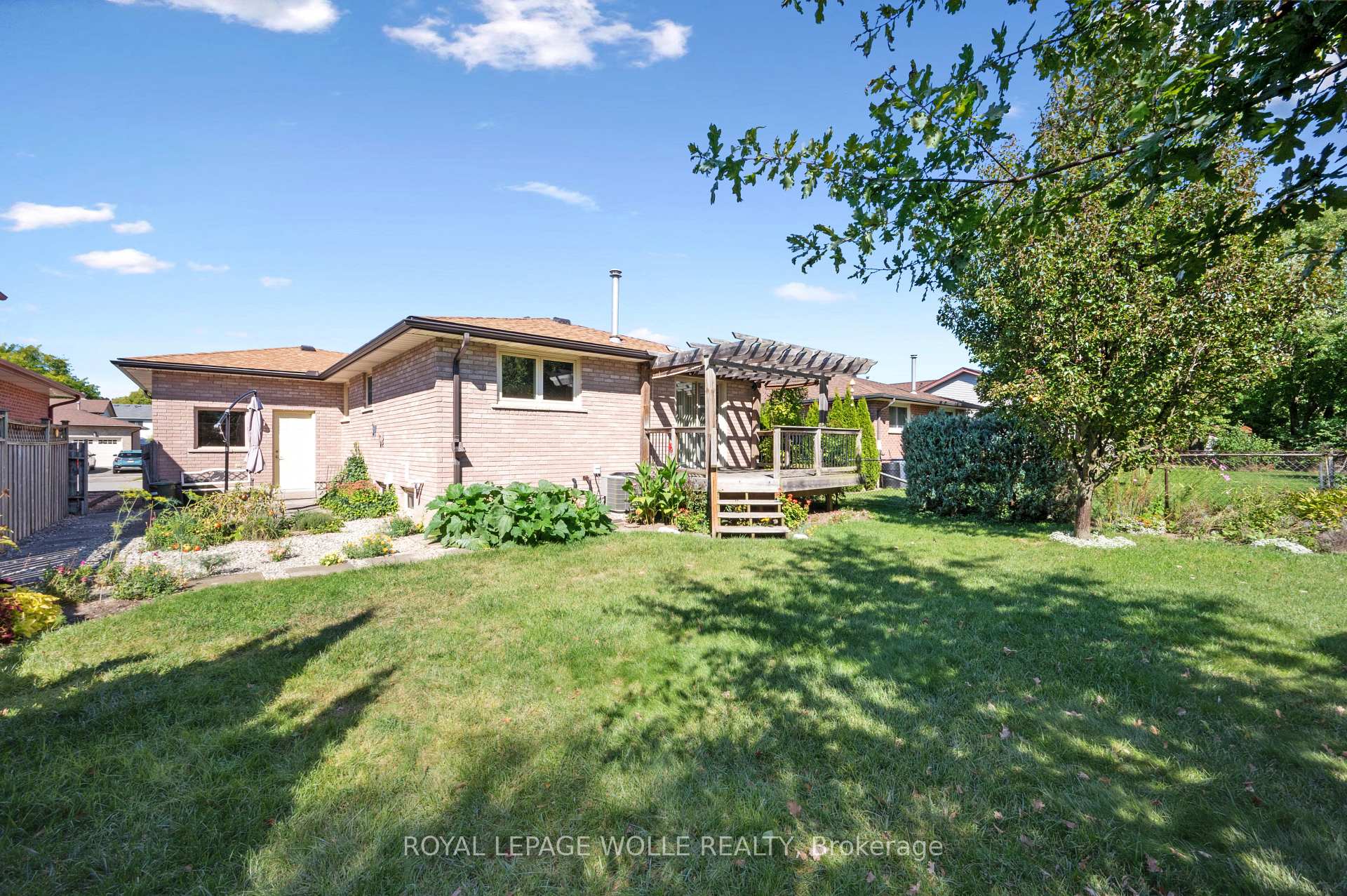 Photo 38 of 319 Conservation Drive, Waterloo — HOMEH