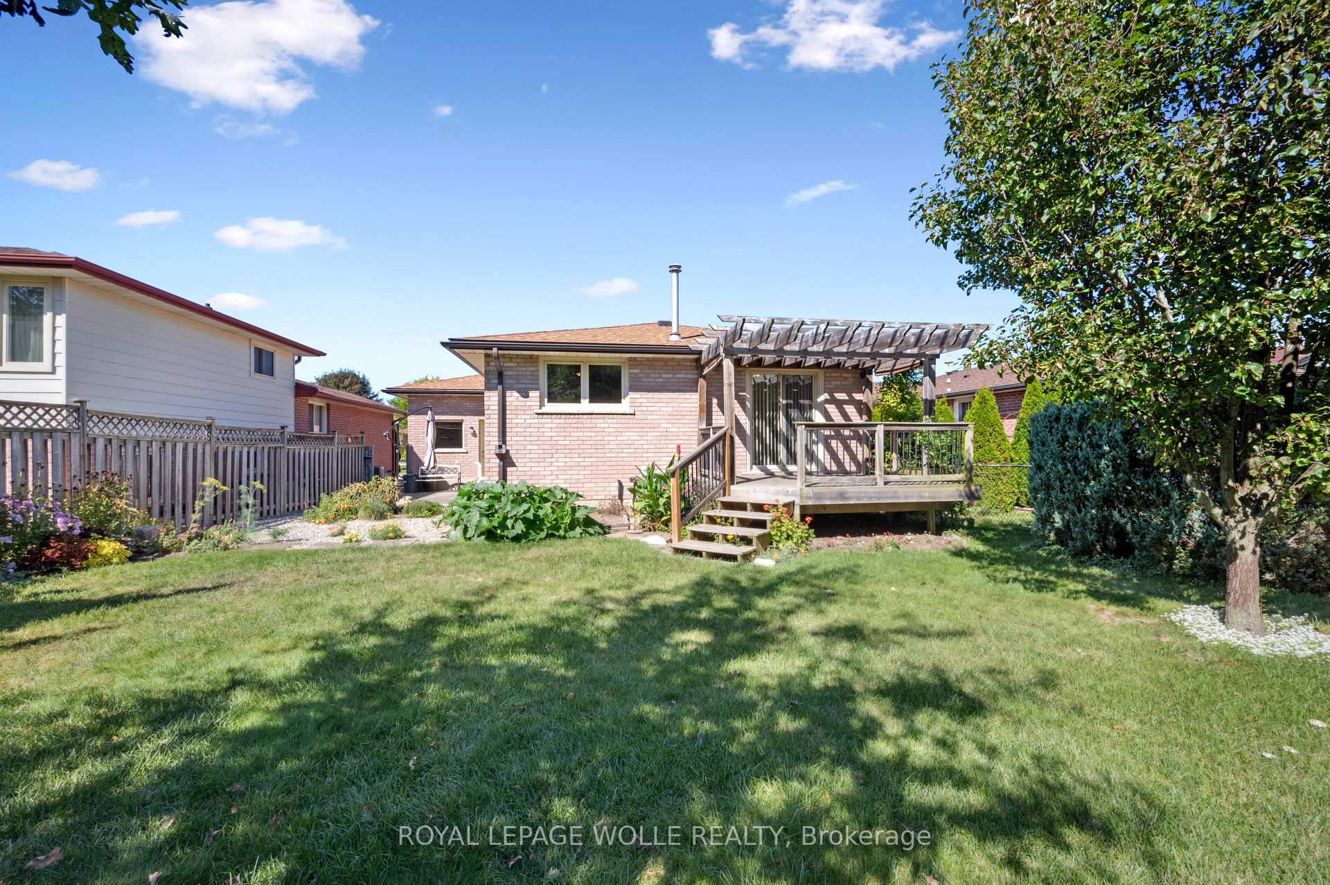 Photo 39 of 319 Conservation Drive, Waterloo — HOMEH
