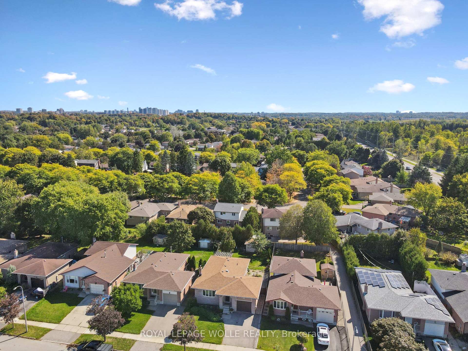 Photo 45 of 319 Conservation Drive, Waterloo — HOMEH