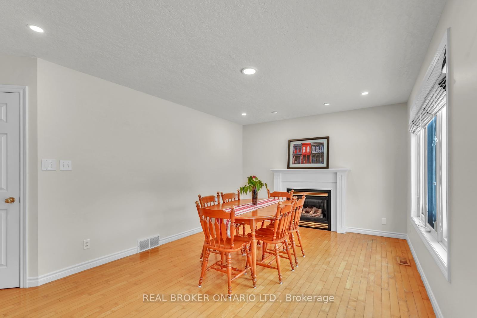 Photo 11 of 505 Forestlawn Road, Waterloo — HOMEH