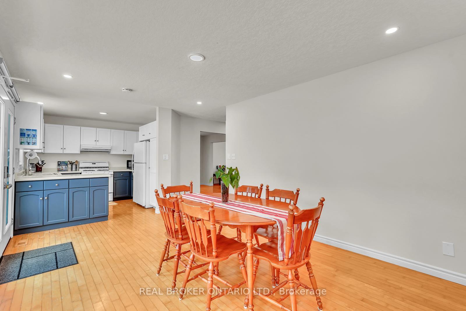 Photo 13 of 505 Forestlawn Road, Waterloo — HOMEH