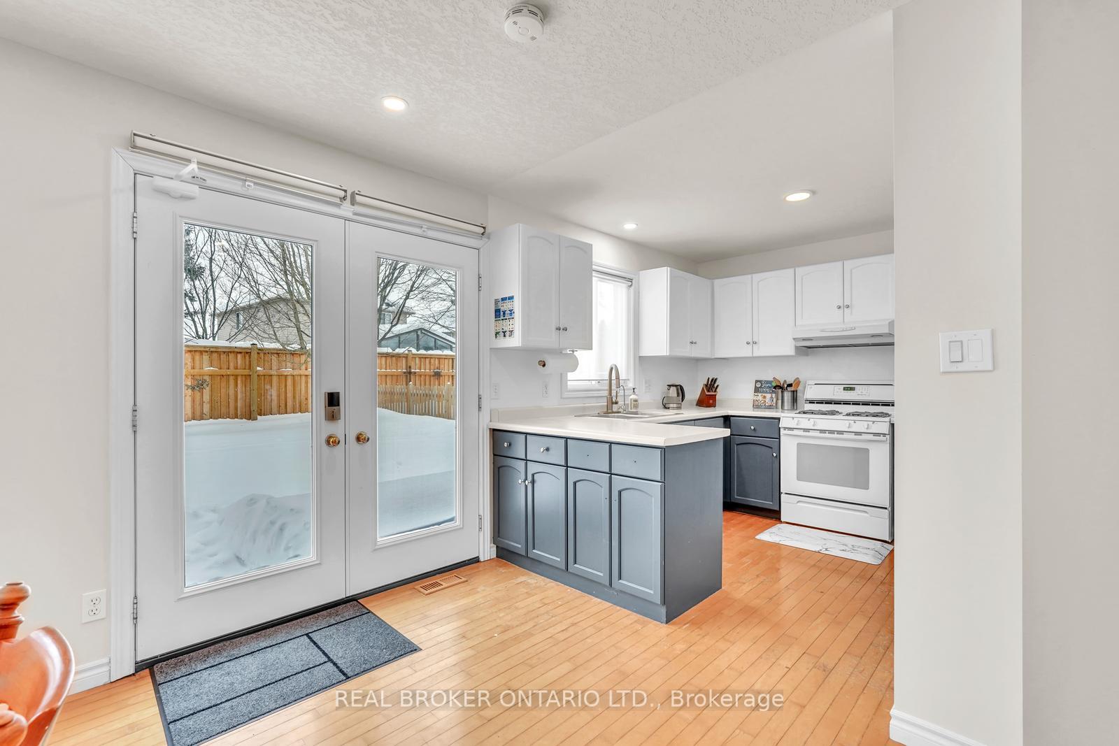 Photo 14 of 505 Forestlawn Road, Waterloo — HOMEH