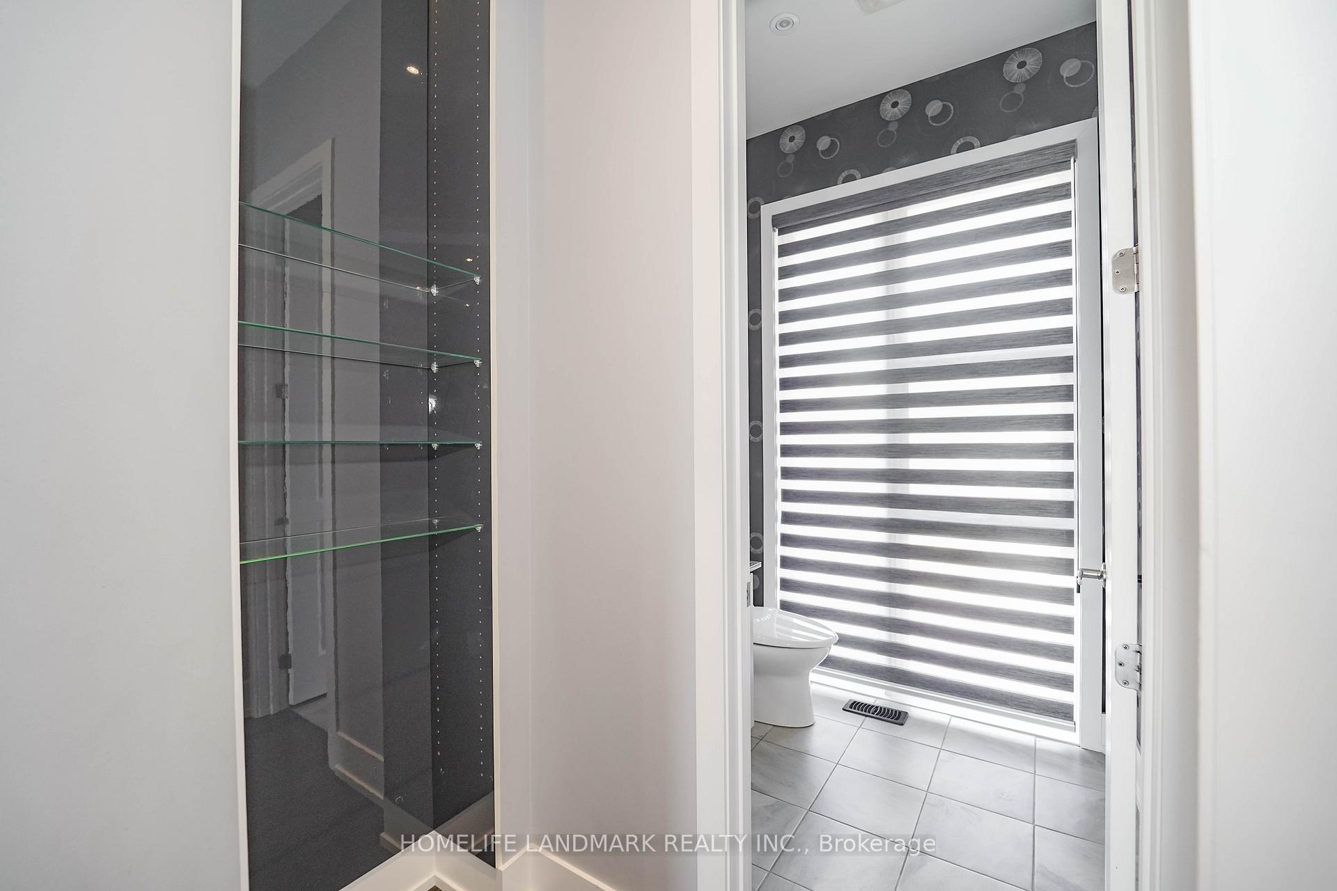 Photo 4 of 8 Crestridge Drive, Vaughan, Patterson — HOMEH
