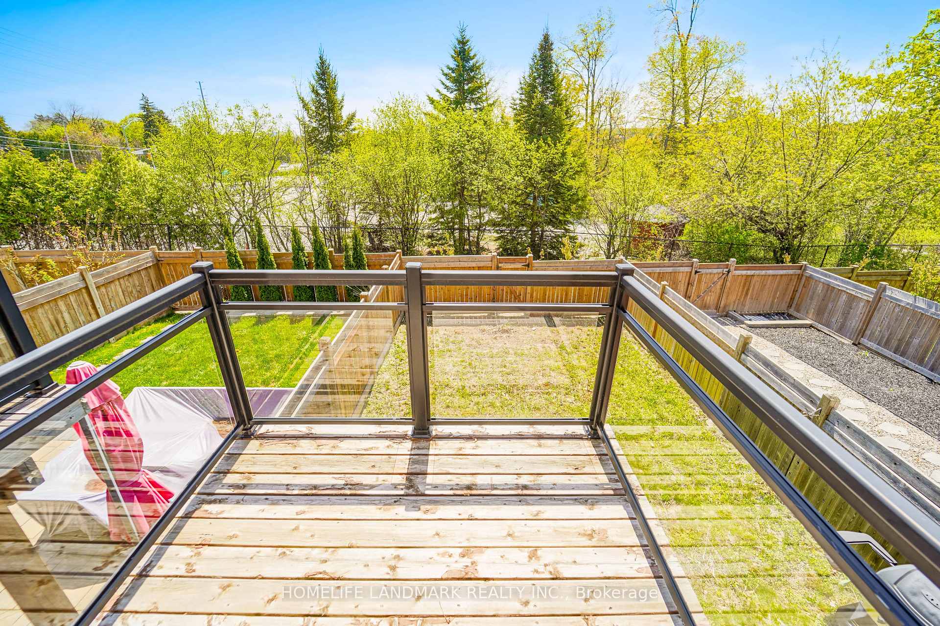 Photo 6 of 8 Crestridge Drive, Vaughan, Patterson — HOMEH