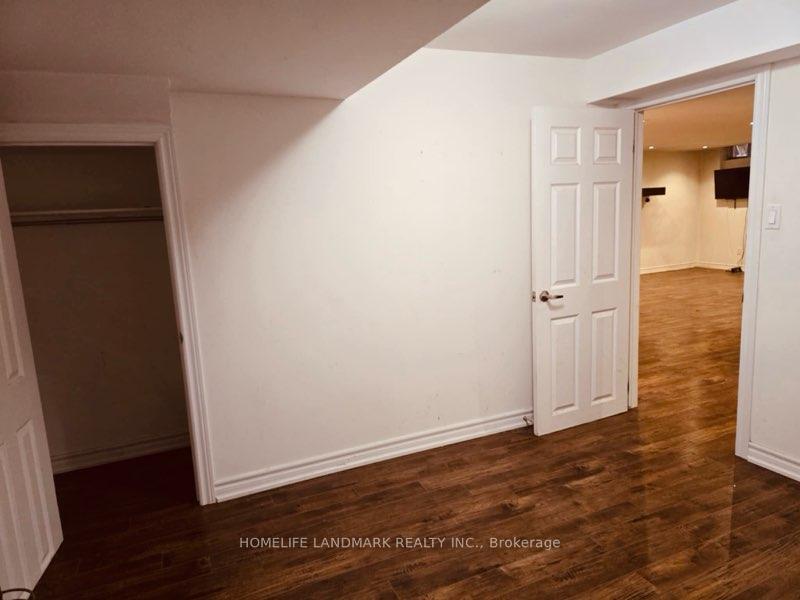 Photo 7 of 211 Zokol Drive, Aurora, Bayview Northeast — HOMEH