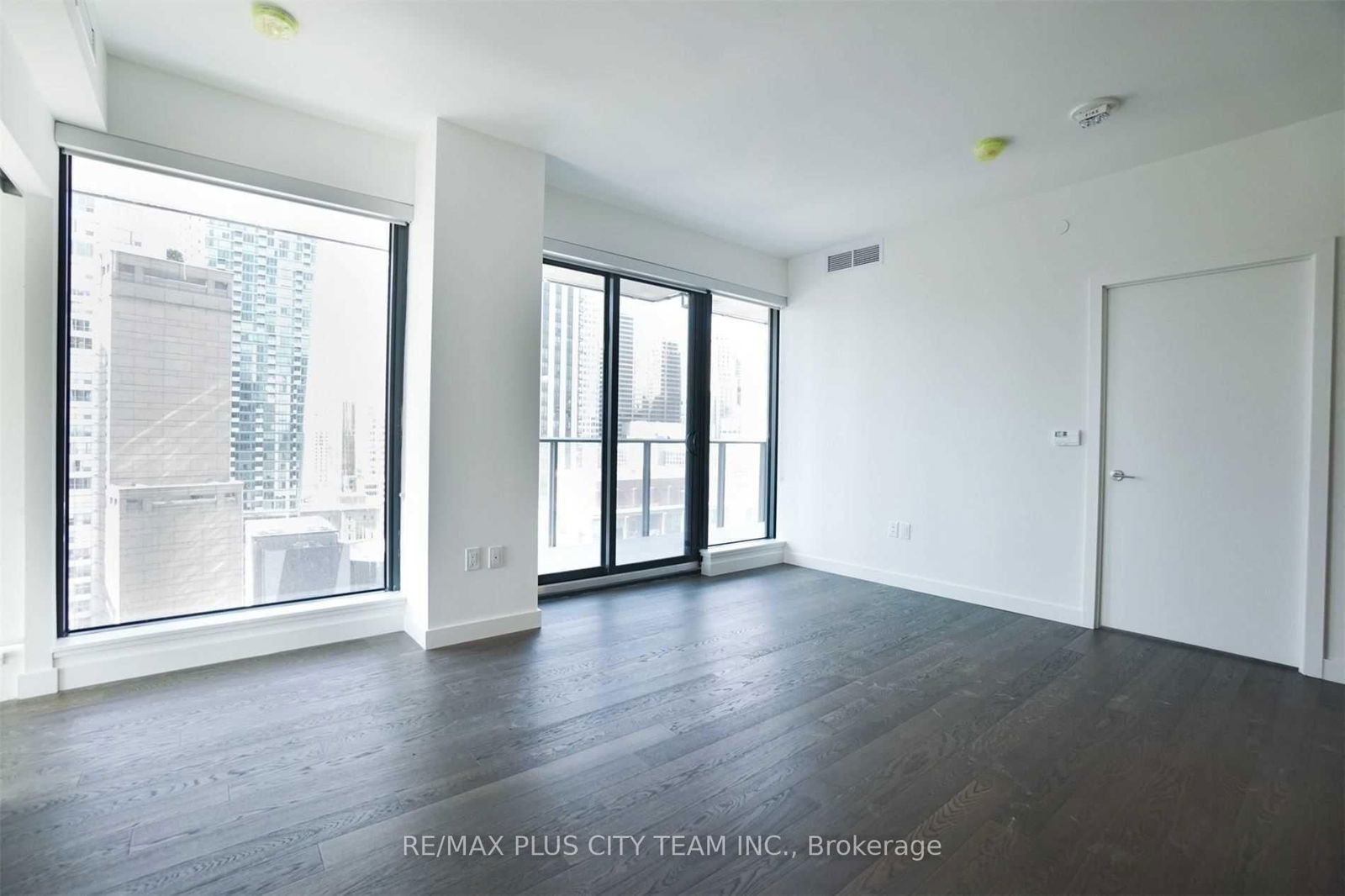 Photo 4 of Unit 1905, 2A Church St, Toronto, Waterfront Communities — HOMEH