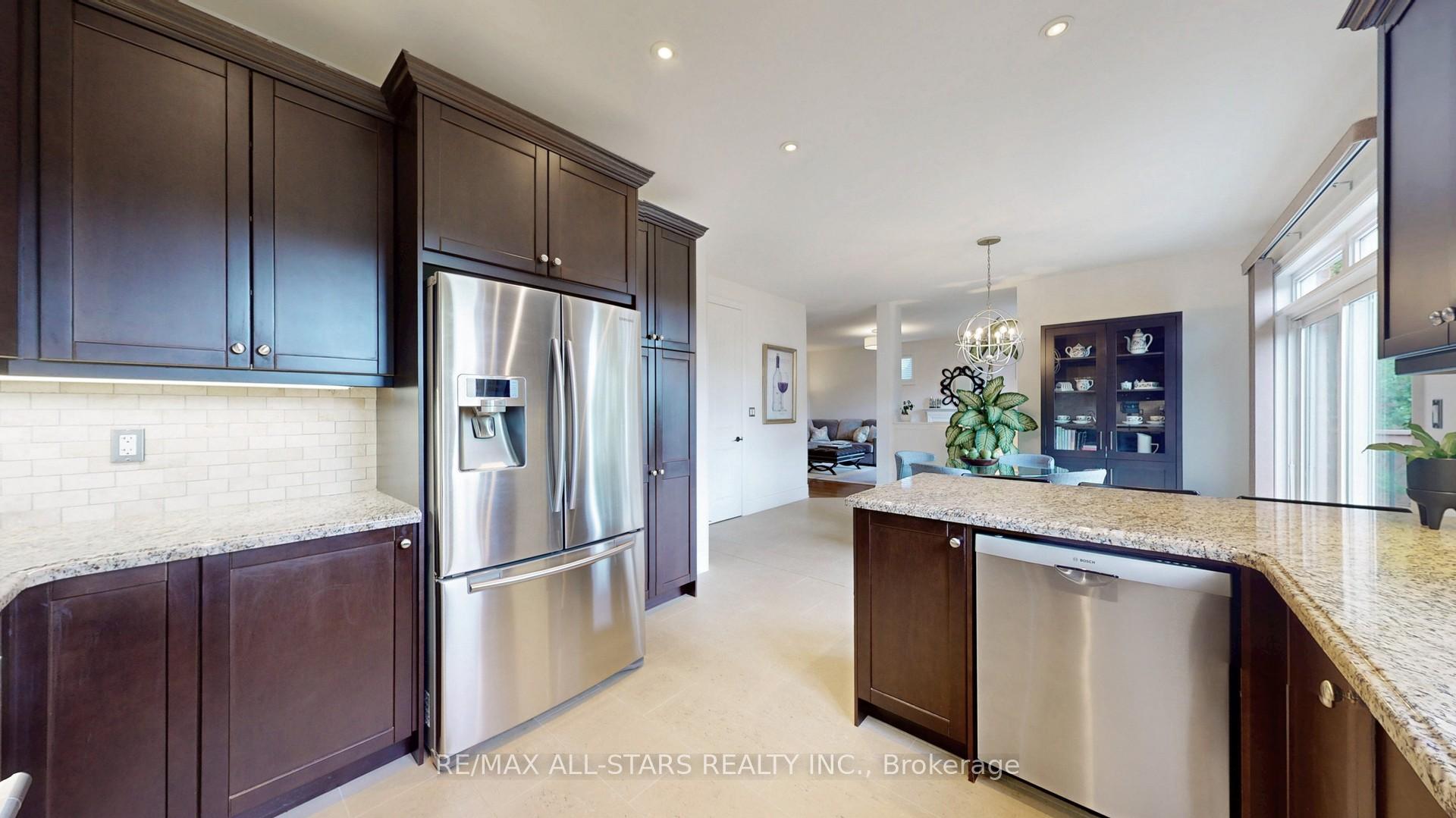 Photo 10 of 94 Campbell Drive S, Uxbridge — HOMEH