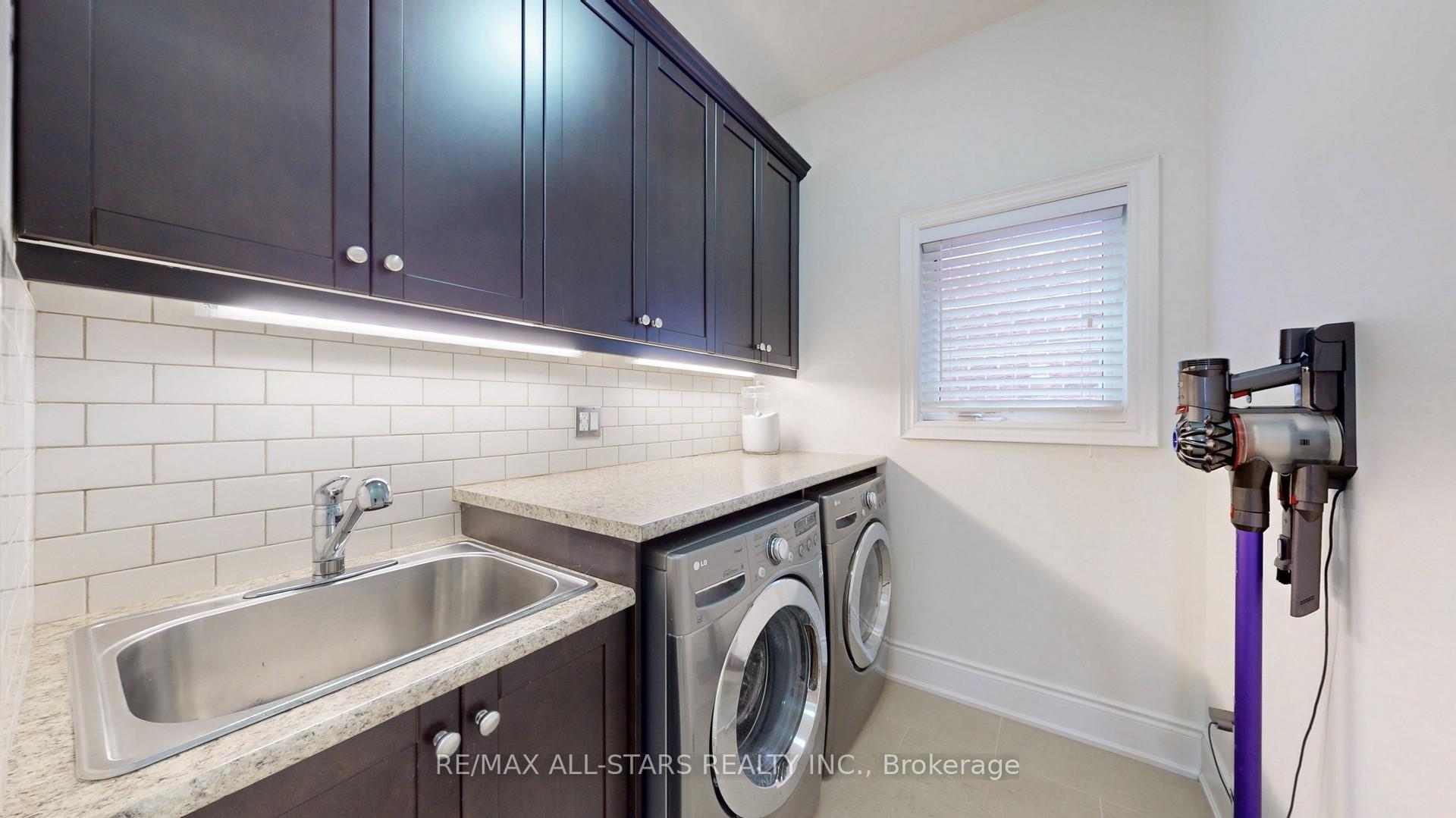 Photo 17 of 94 Campbell Drive S, Uxbridge — HOMEH