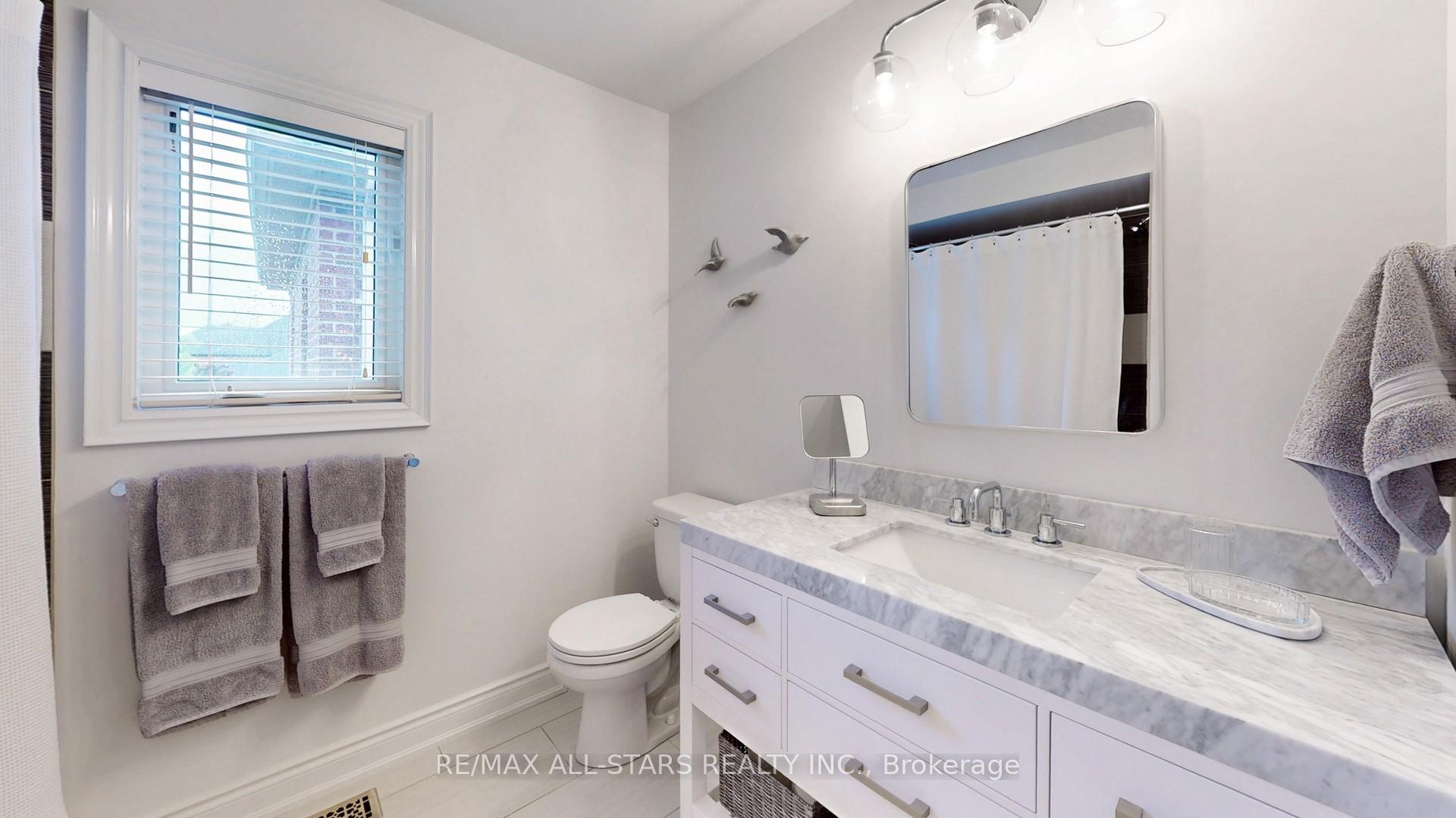 Photo 29 of 94 Campbell Drive S, Uxbridge — HOMEH