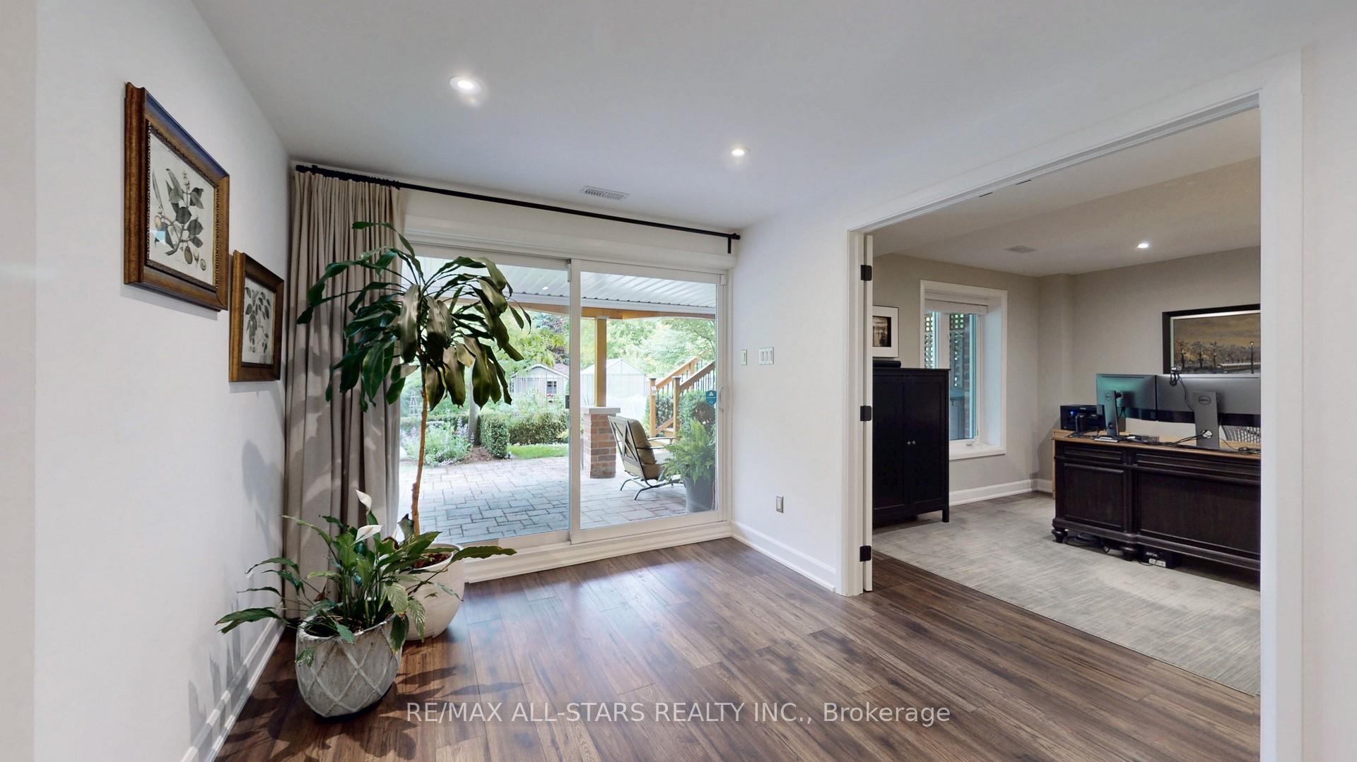Photo 33 of 94 Campbell Drive S, Uxbridge — HOMEH
