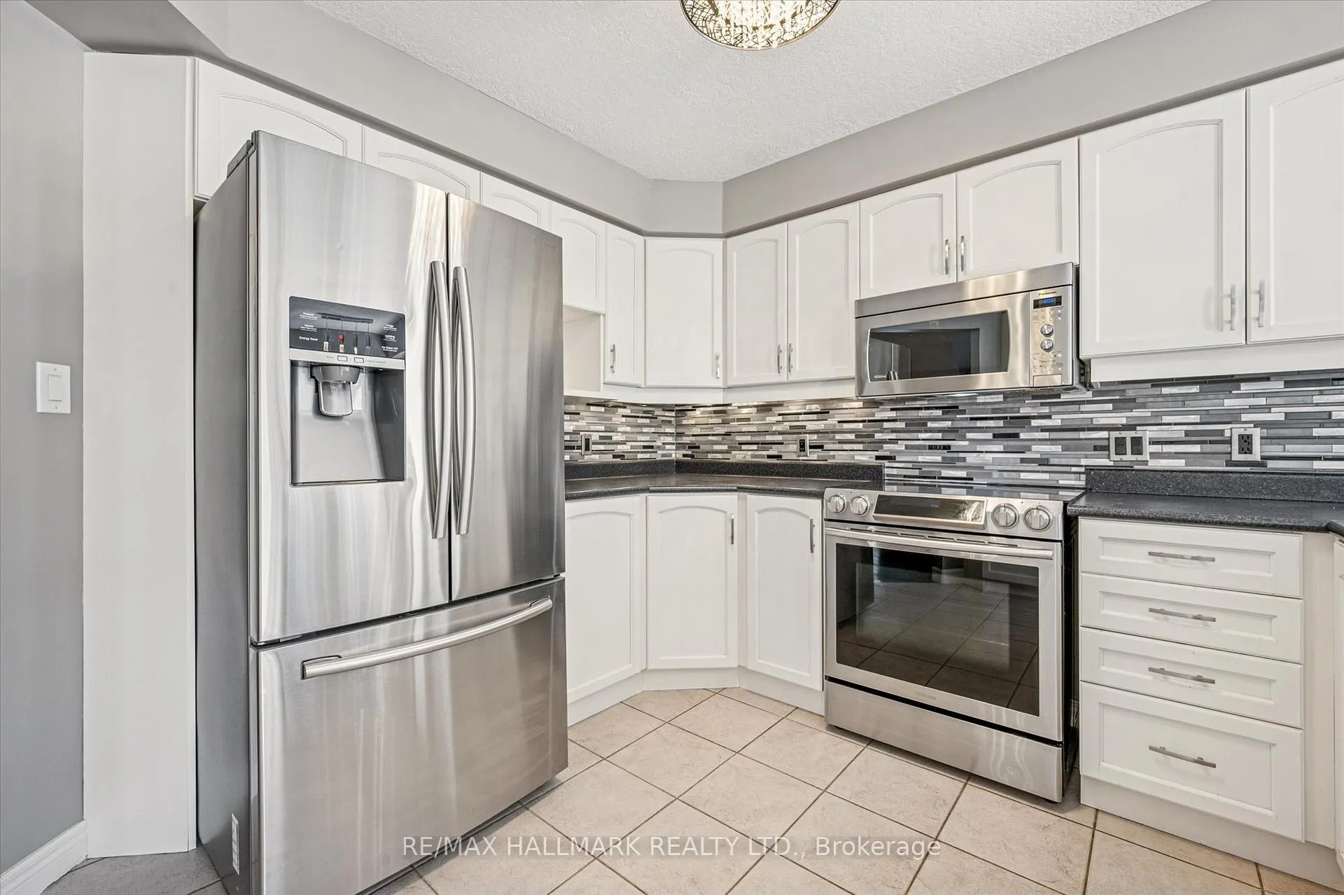 Photo 12 of 503 Brigantine Drive, Waterloo — HOMEH