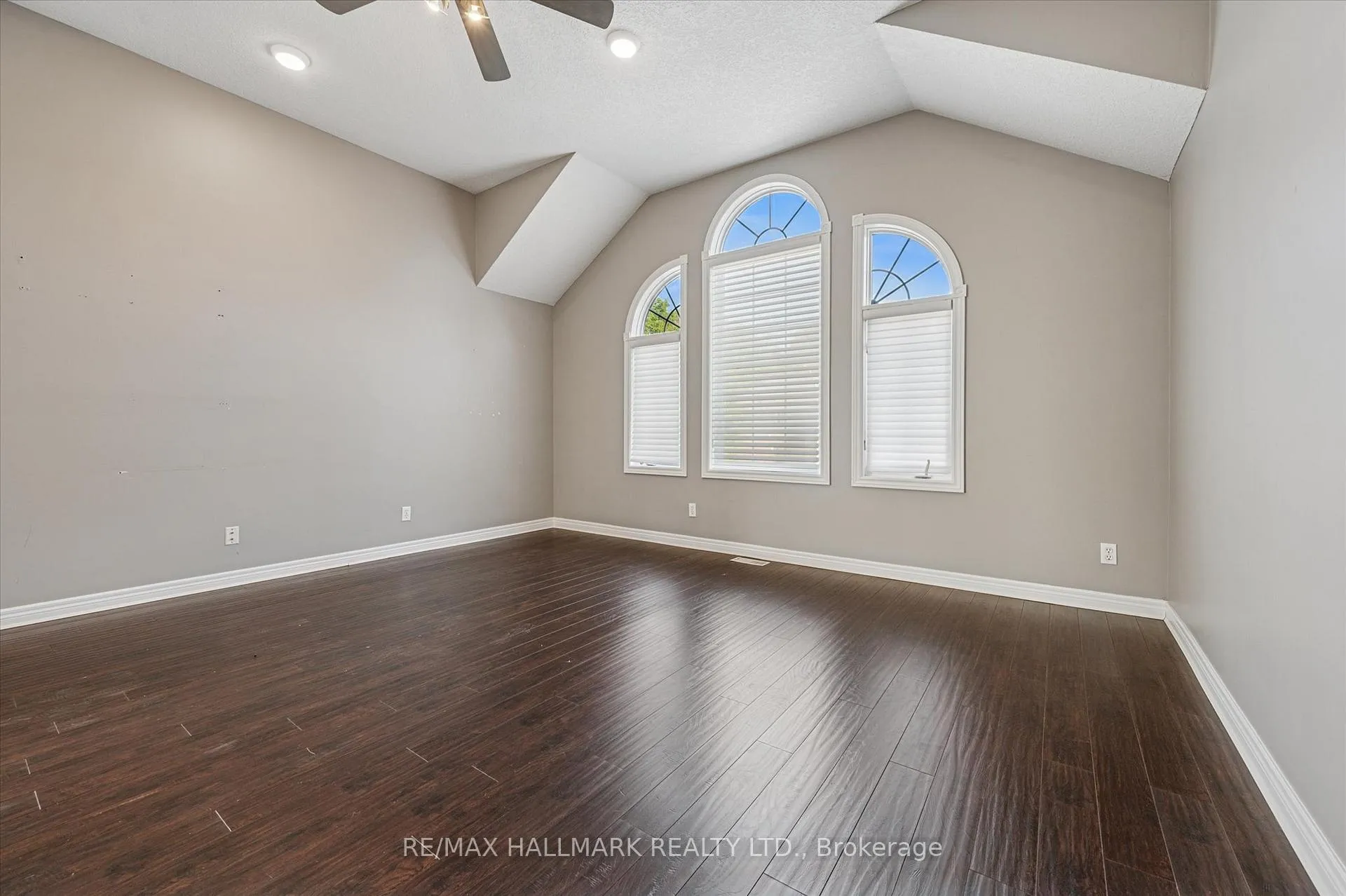 Photo 16 of 503 Brigantine Drive, Waterloo — HOMEH