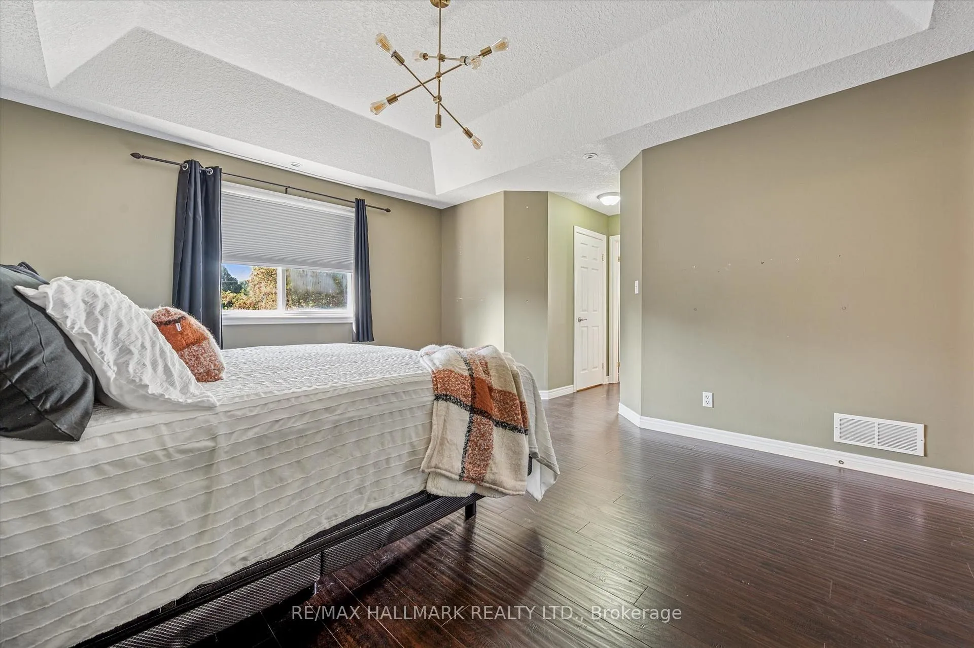 Photo 23 of 503 Brigantine Drive, Waterloo — HOMEH