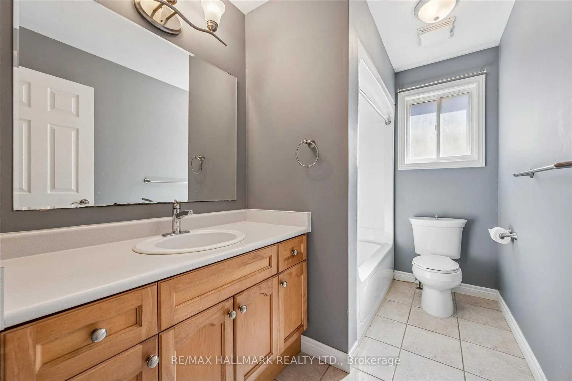 Photo 27 of 503 Brigantine Drive, Waterloo — HOMEH