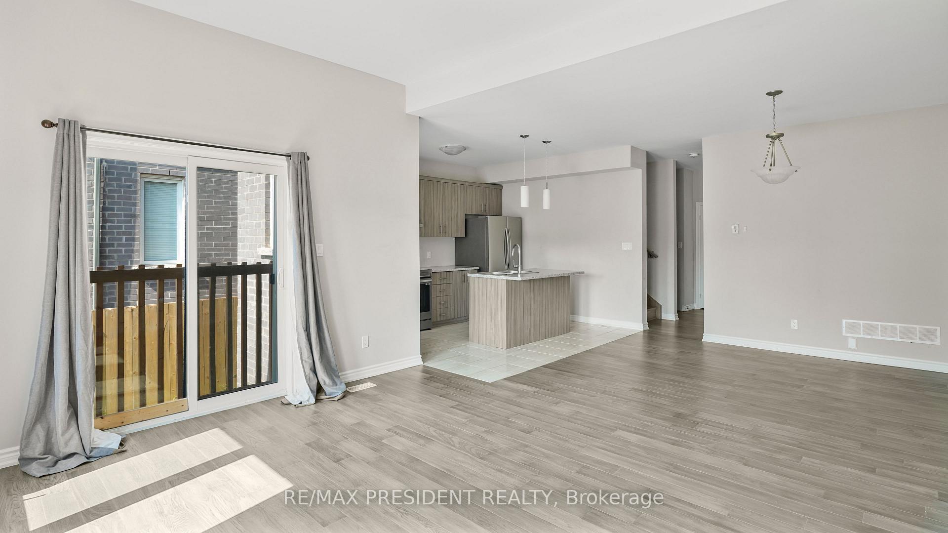 Photo 5 of 28 Mclaughlin Street, Welland, Lincoln/Crowland — HOMEH