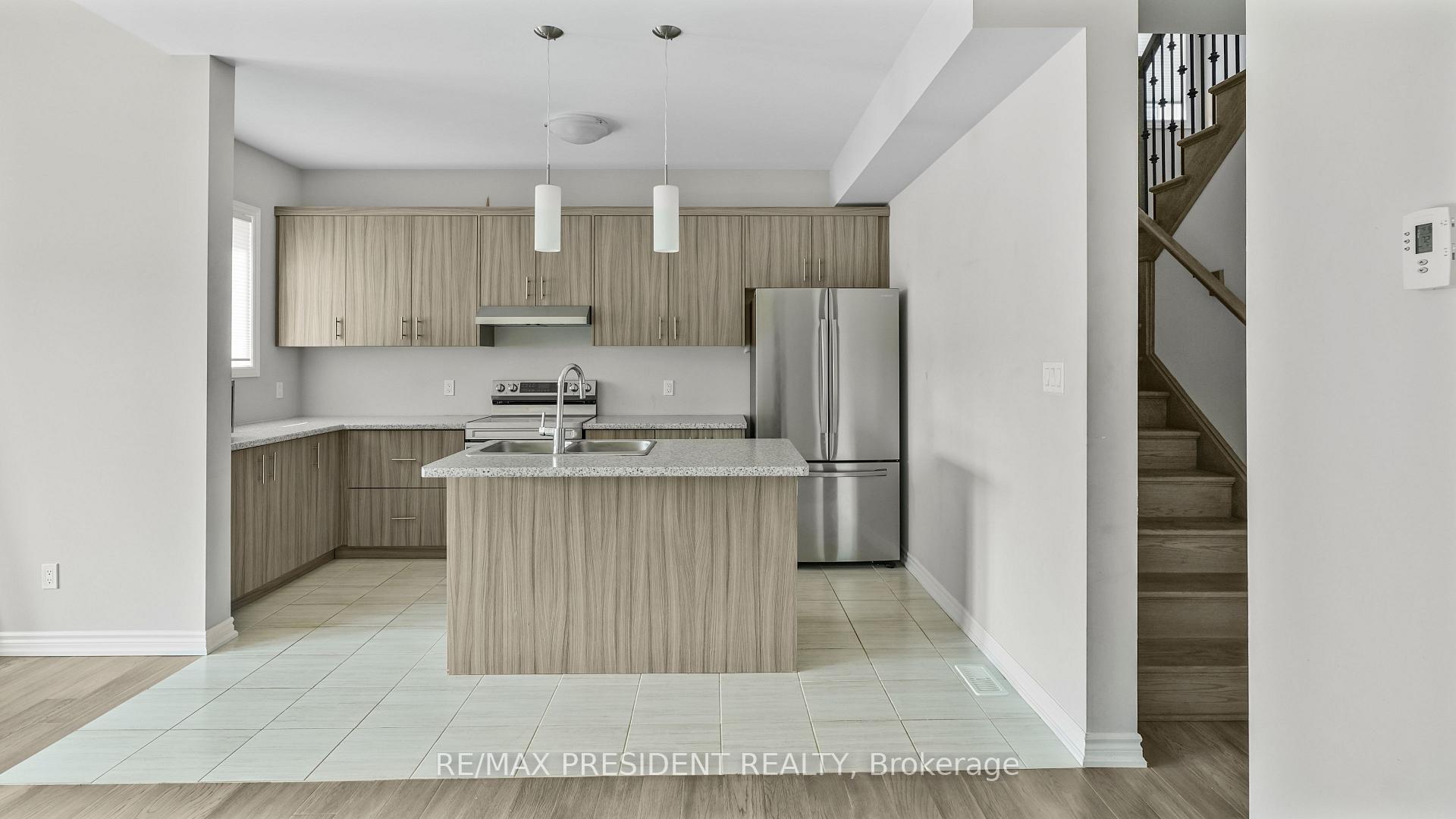 Photo 8 of 28 Mclaughlin Street, Welland, Lincoln/Crowland — HOMEH
