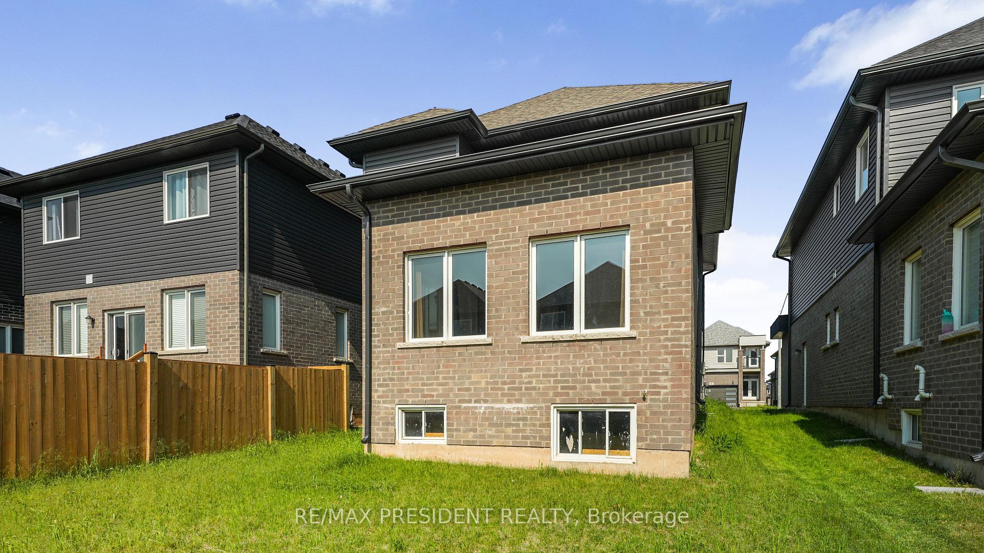 Photo 35 of 28 Mclaughlin Street, Welland, Lincoln/Crowland — HOMEH