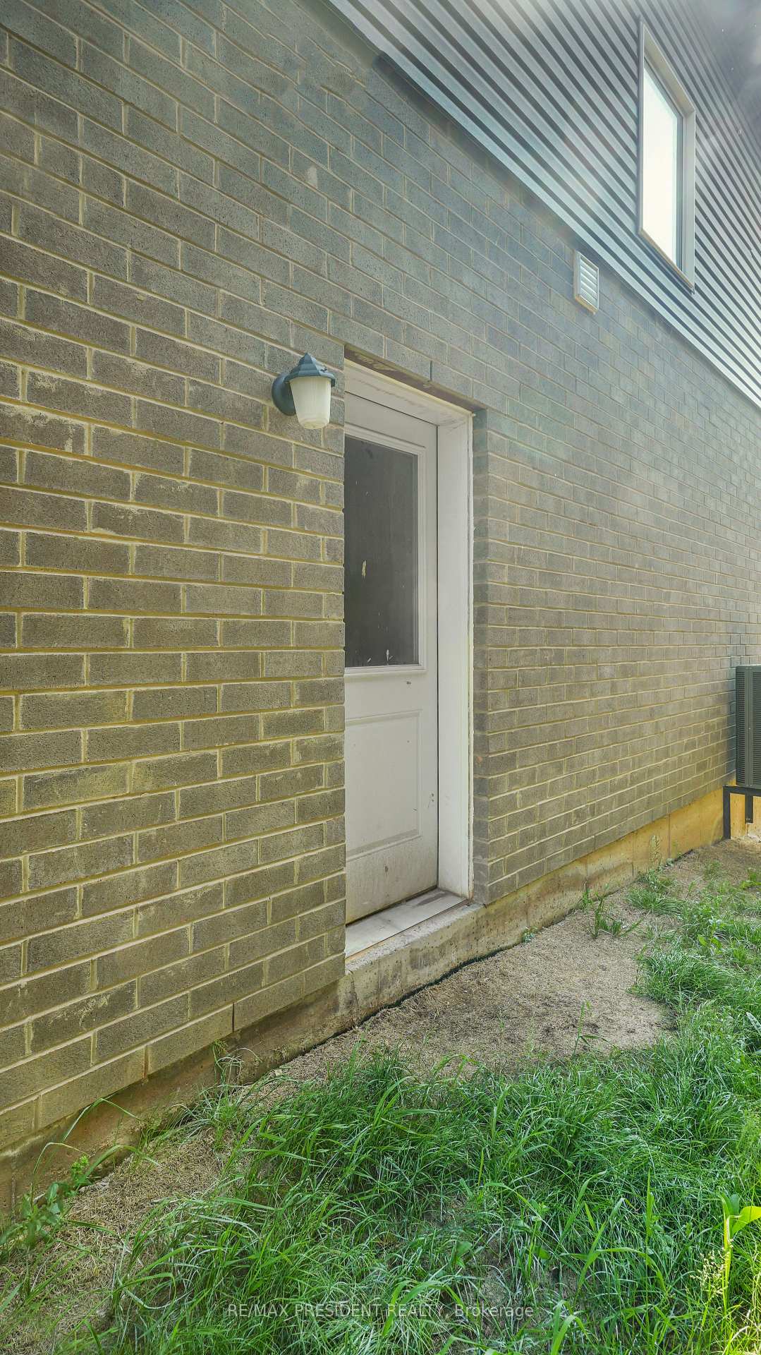 Photo 38 of 28 Mclaughlin Street, Welland, Lincoln/Crowland — HOMEH