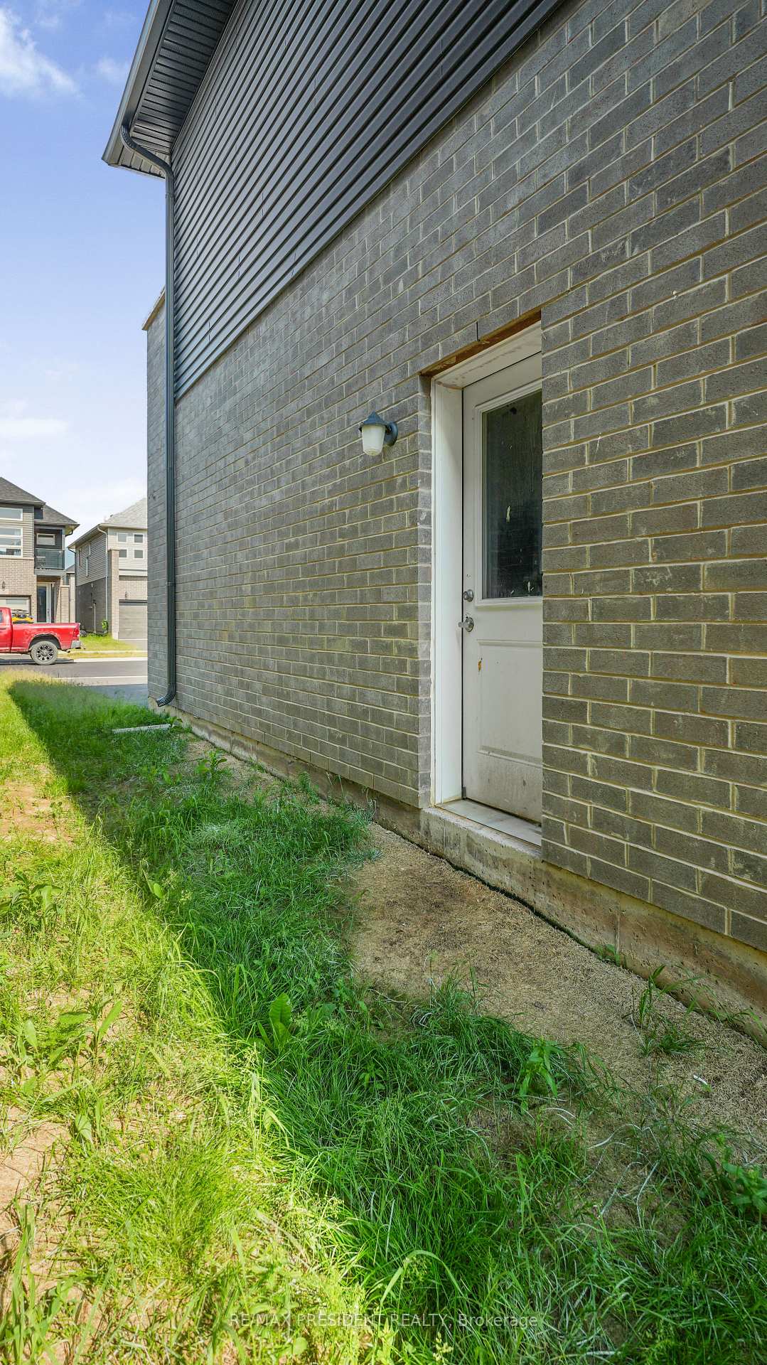 Photo 39 of 28 Mclaughlin Street, Welland, Lincoln/Crowland — HOMEH