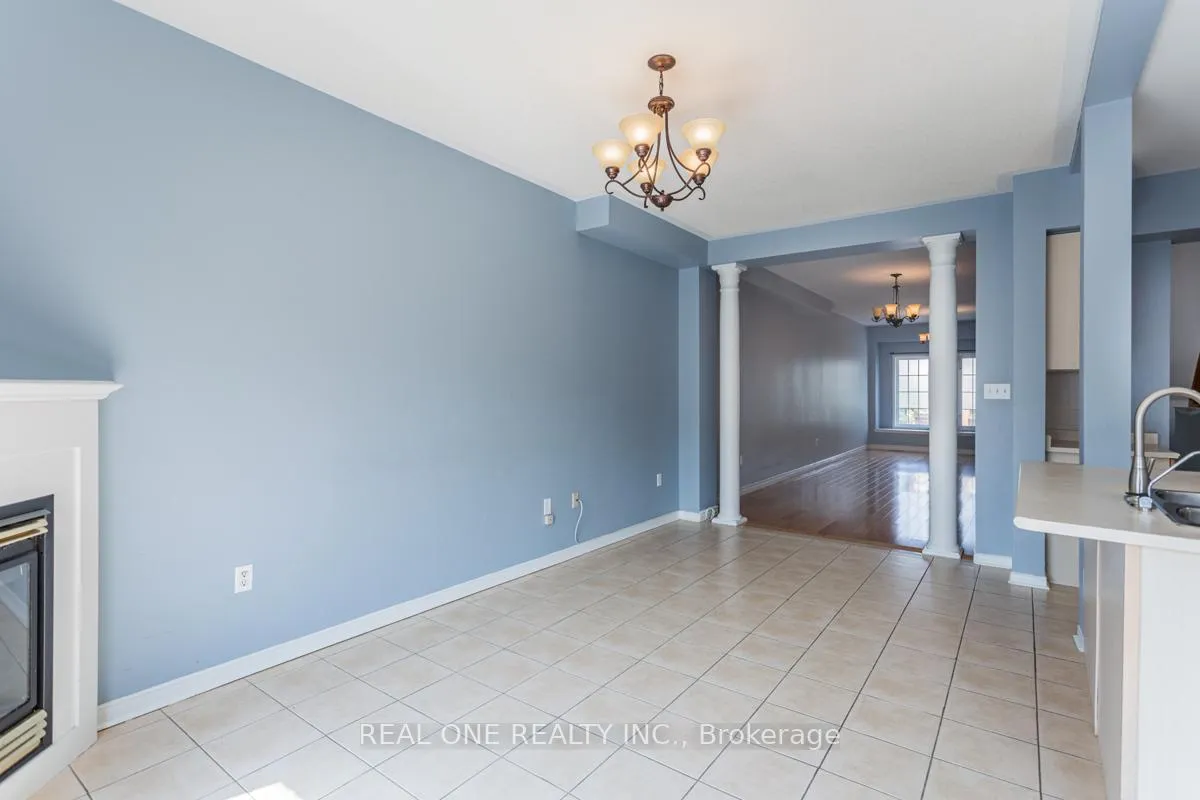 Photo 7 of Unit Upper, 24 Coast Avenue, Vaughan, Maple — HOMEH