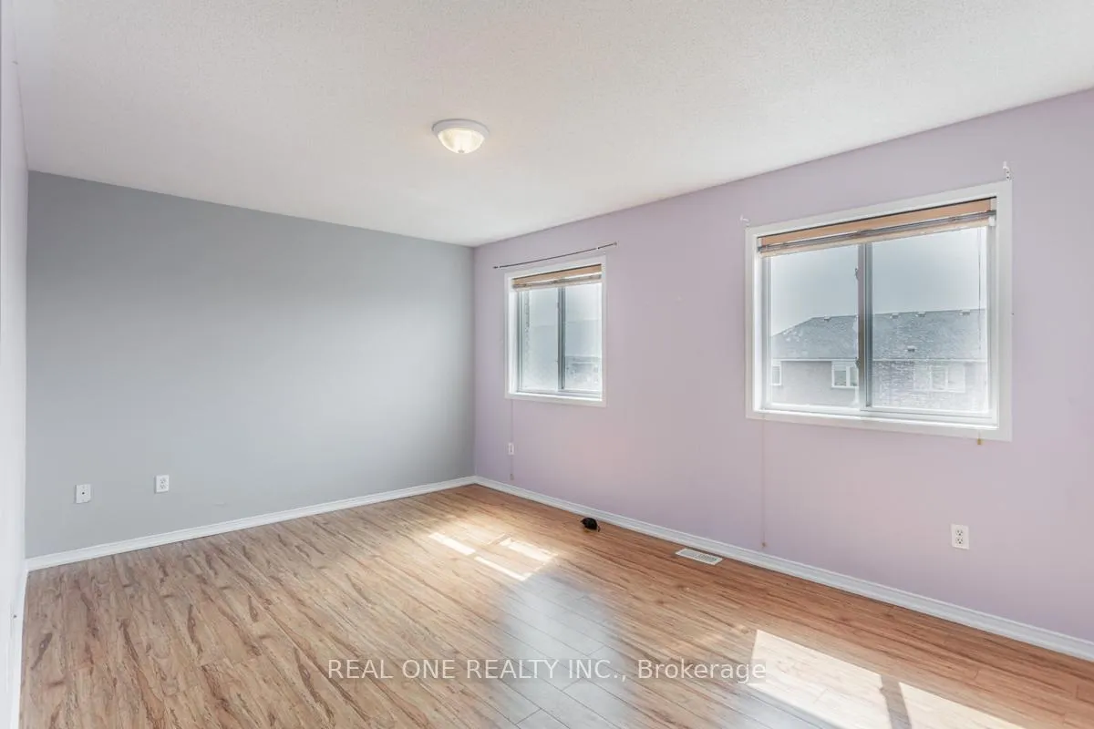 Photo 14 of Unit Upper, 24 Coast Avenue, Vaughan, Maple — HOMEH