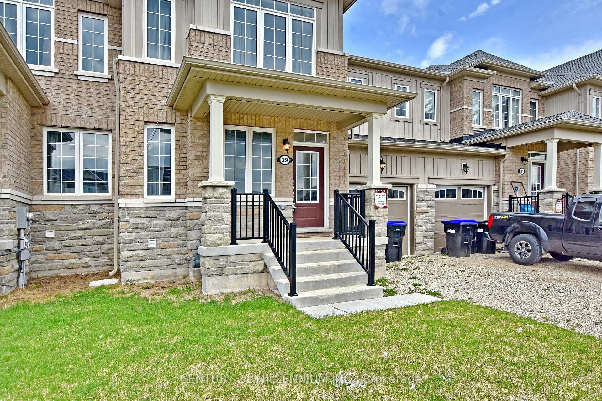 Photo 4 of 29 Stately Drive, Wasaga Beach — HOMEH