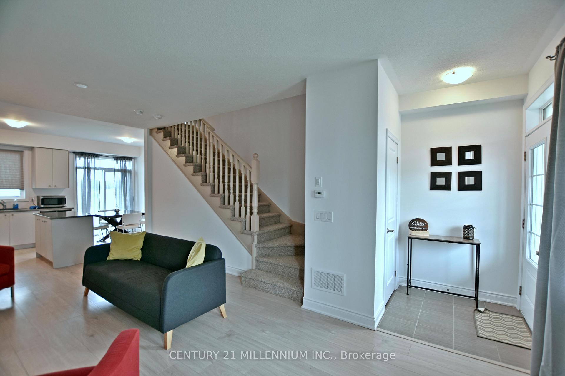 Photo 11 of 29 Stately Drive, Wasaga Beach — HOMEH
