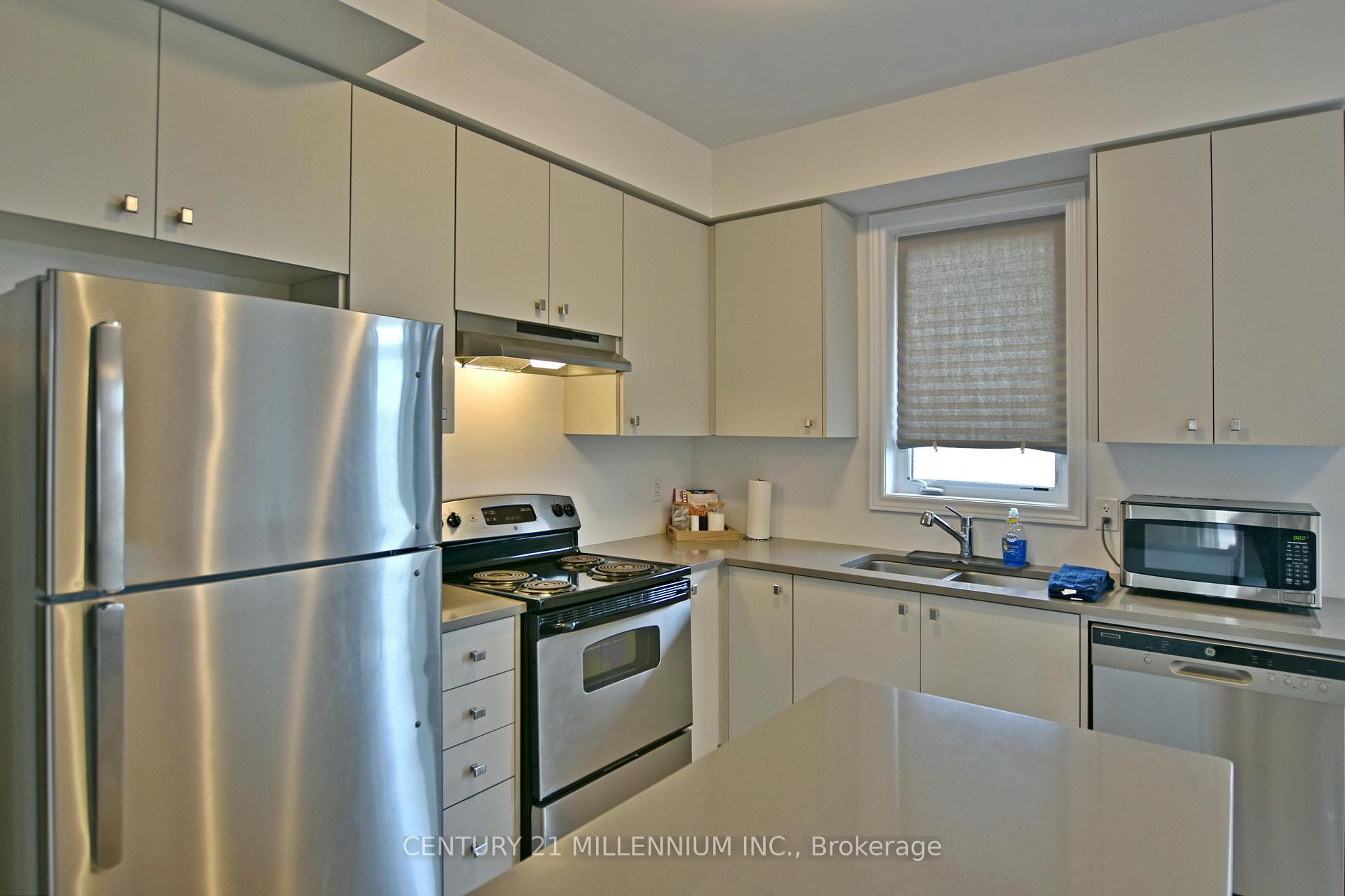Photo 21 of 29 Stately Drive, Wasaga Beach — HOMEH