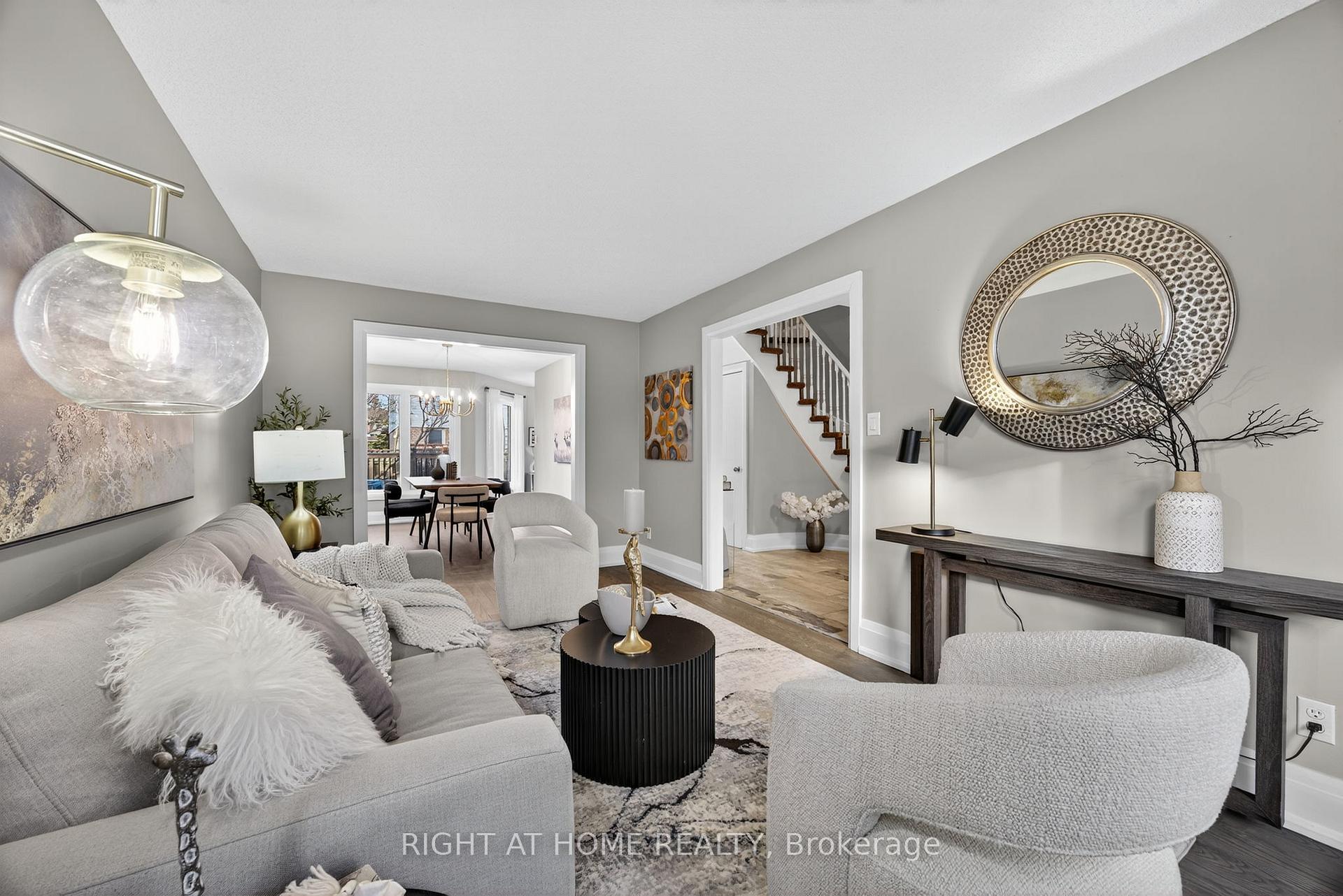 Photo 3 of 10 Closs Square, Aurora, Aurora Village — HOMEH