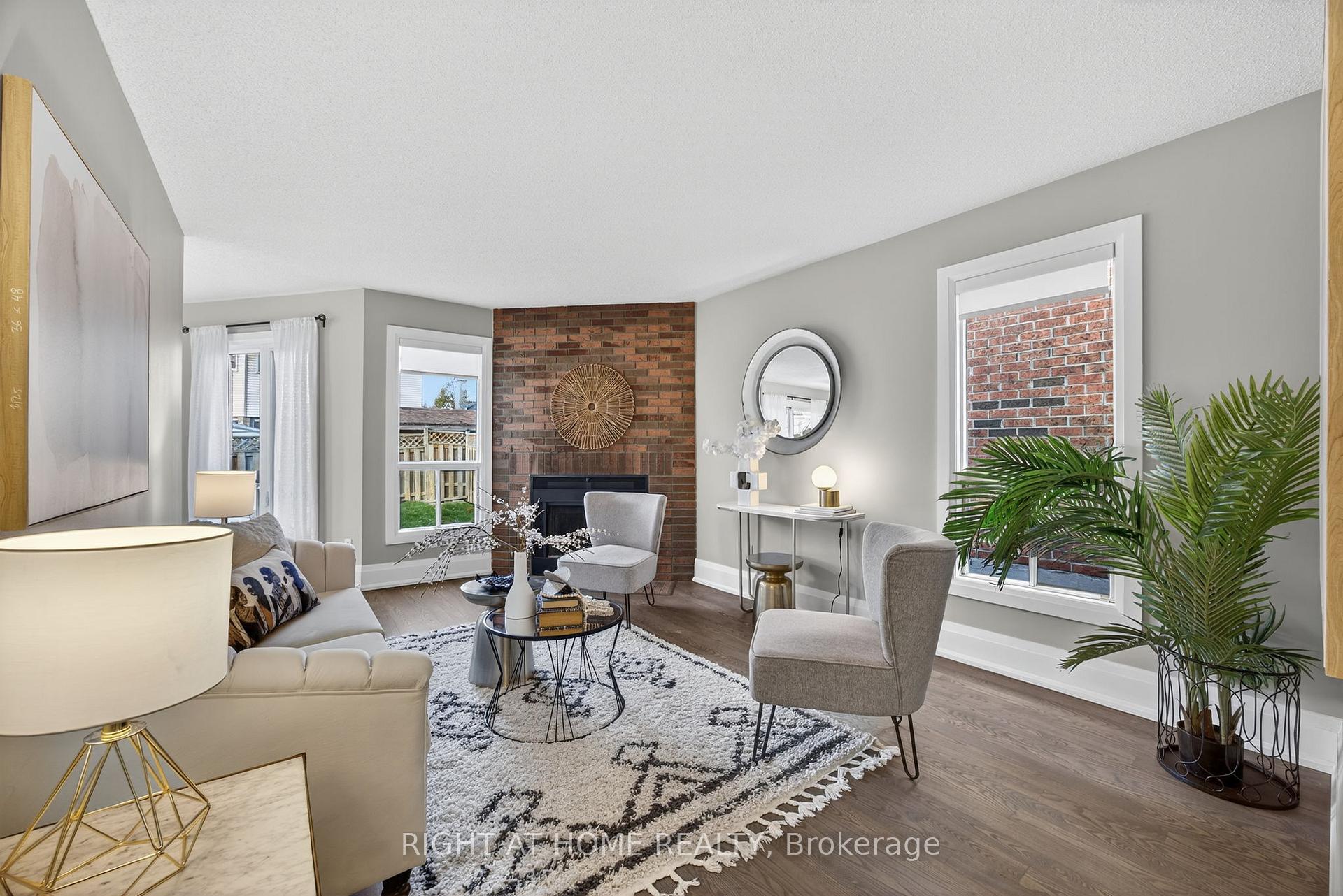 Photo 16 of 10 Closs Square, Aurora, Aurora Village — HOMEH